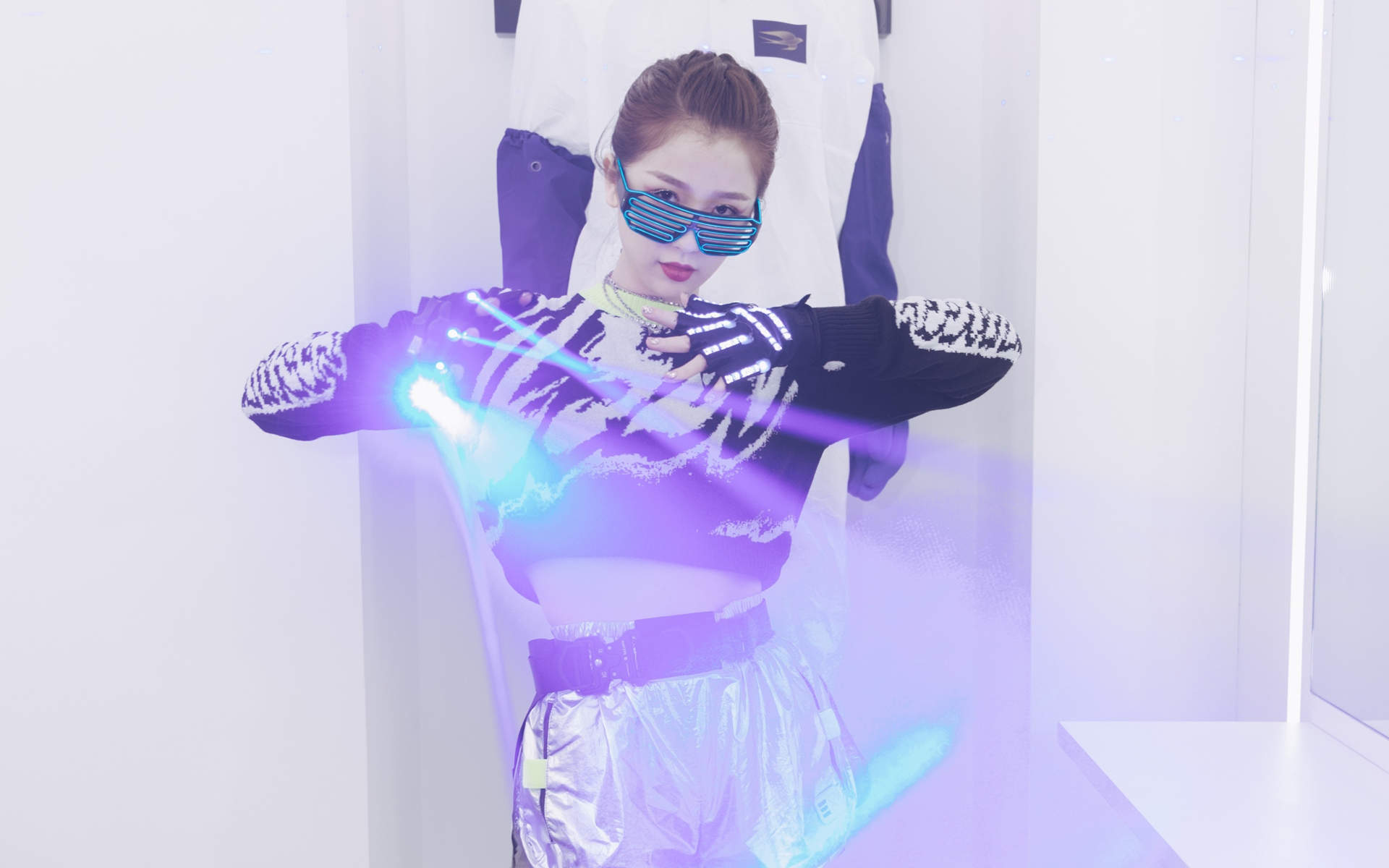 高清中国内地美女虞书欣甜美运动风写真图片图片