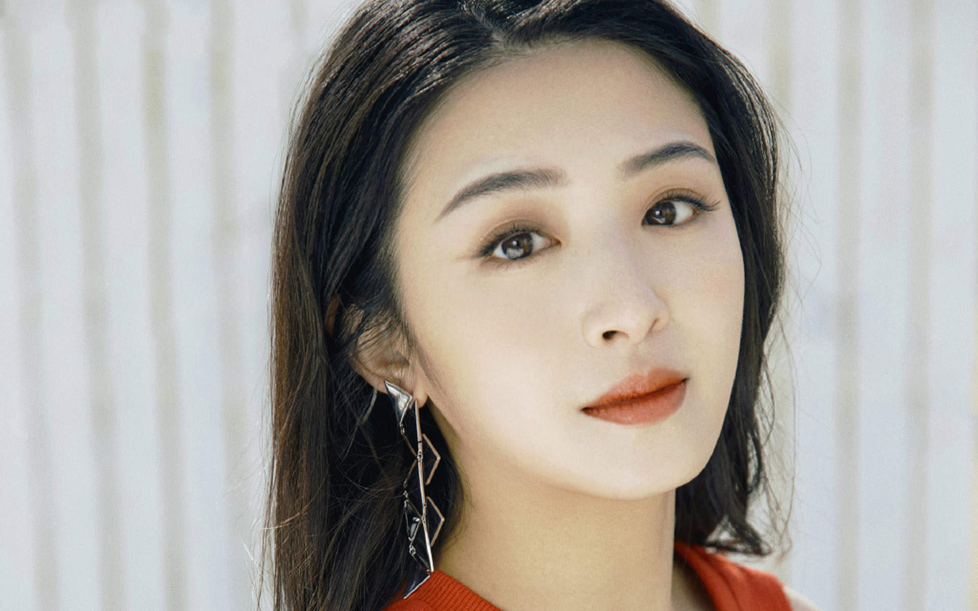张含韵时尚魅力写真图片桌面壁纸图片