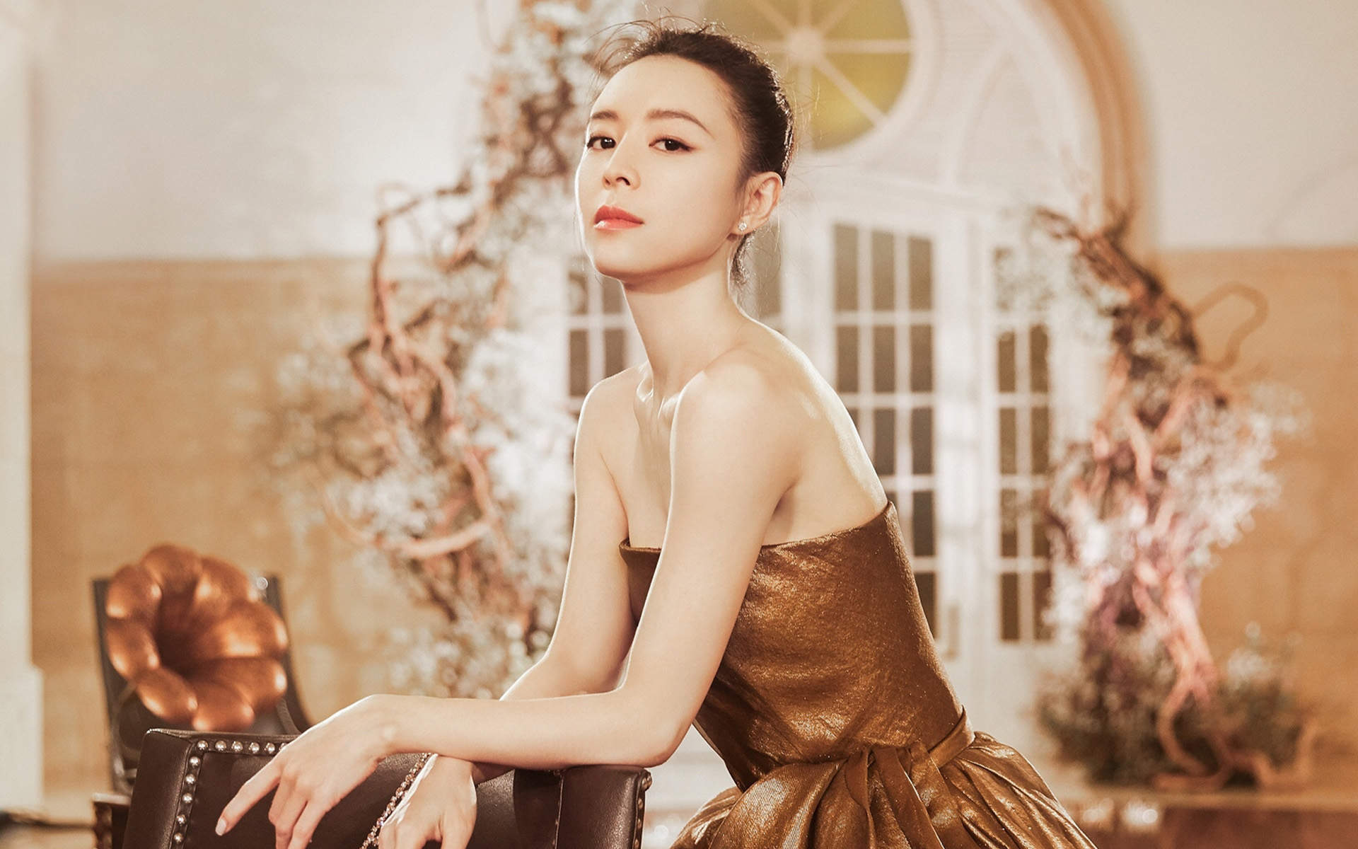 中国内地福建永安女演员张静初淡雅性感写真图片桌面壁纸图片