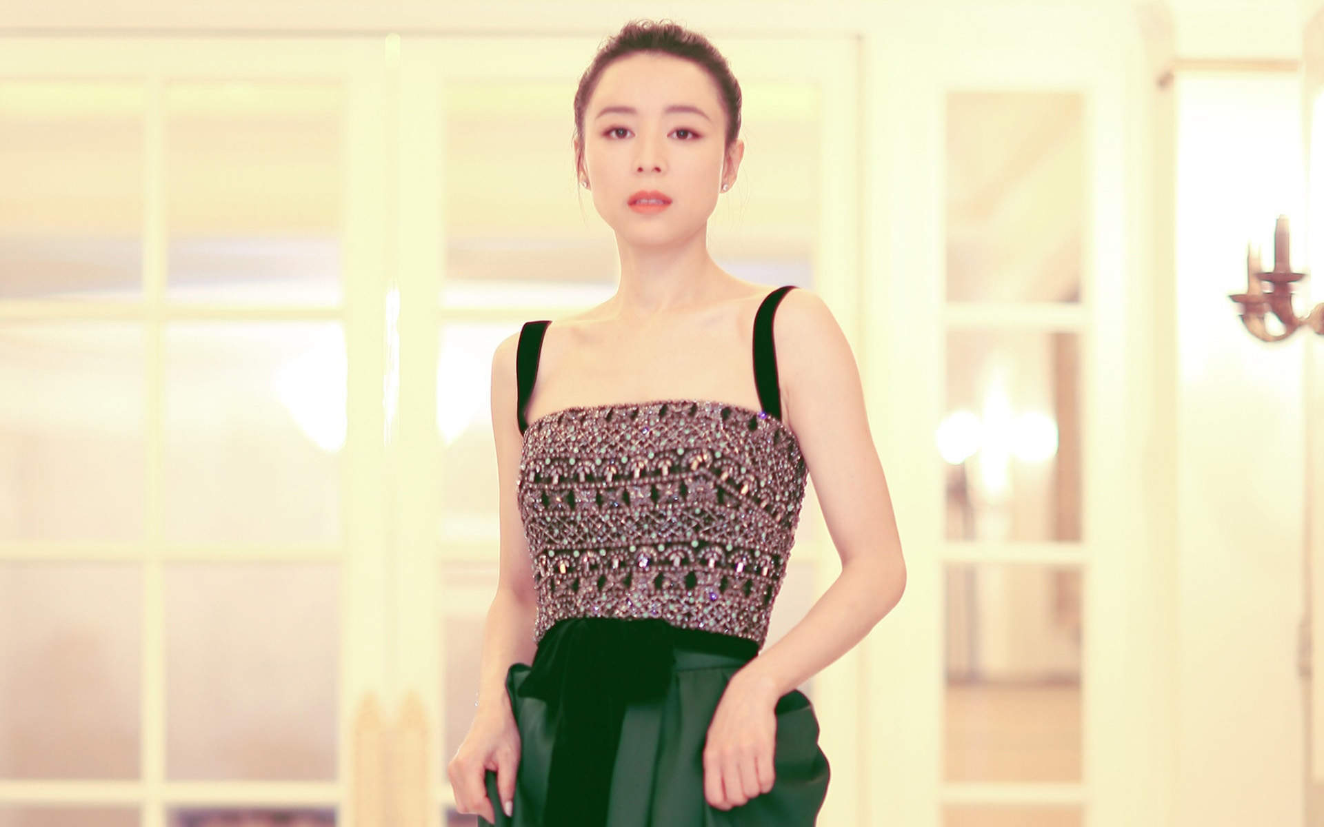 中国内地福建永安女演员张静初淡雅性感写真图片桌面壁纸图片 中国内地福建永安女演员张静初淡雅性感写真图片桌面壁纸图片