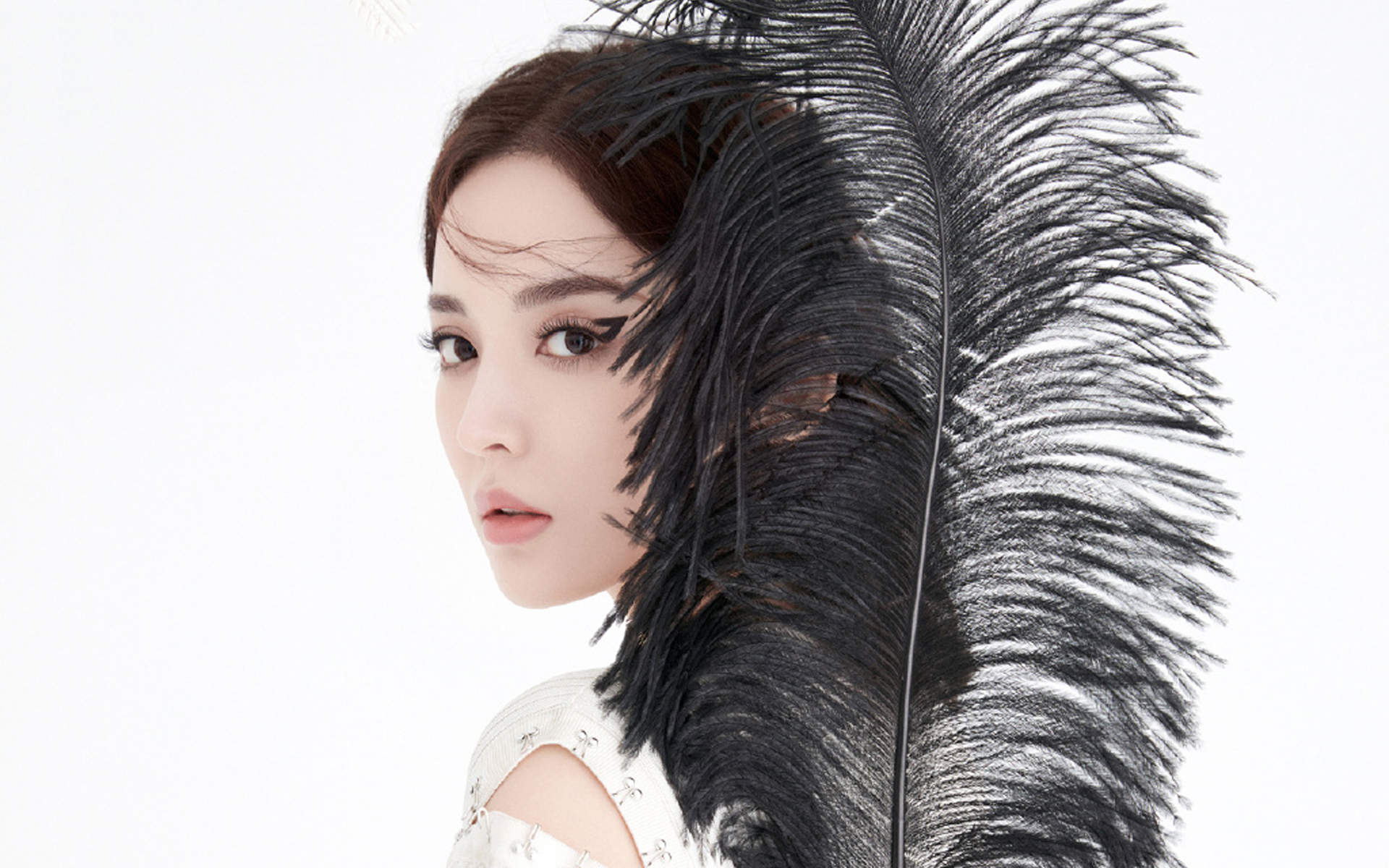 中国内地新疆乌鲁木齐市影视女演员古力娜扎清秀写真手机壁纸图片 中国内地新疆乌鲁木齐市影视女演员古力娜扎清秀写真手机壁纸图片
