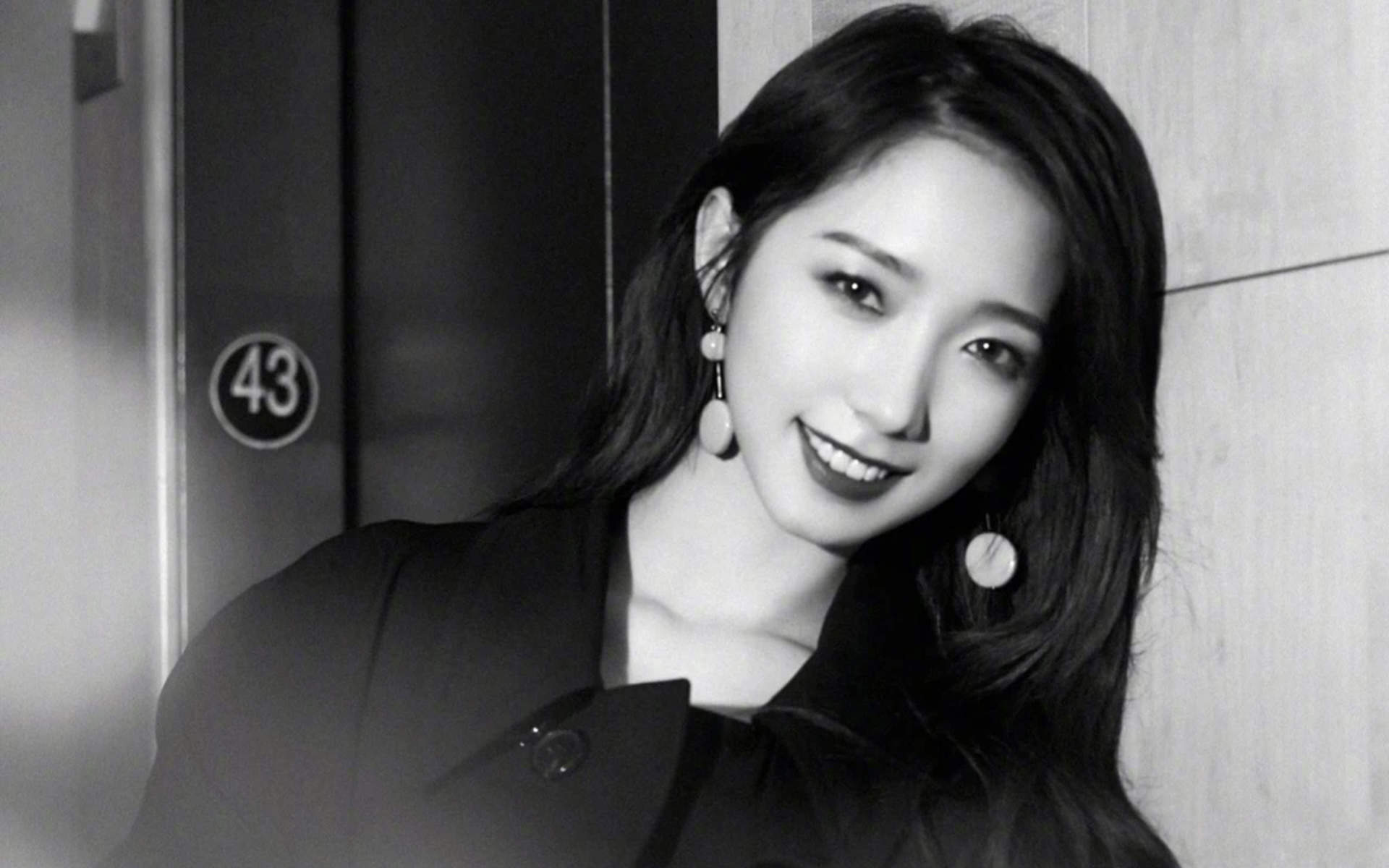 高清女明星孟美岐中国风时尚写真图片图片