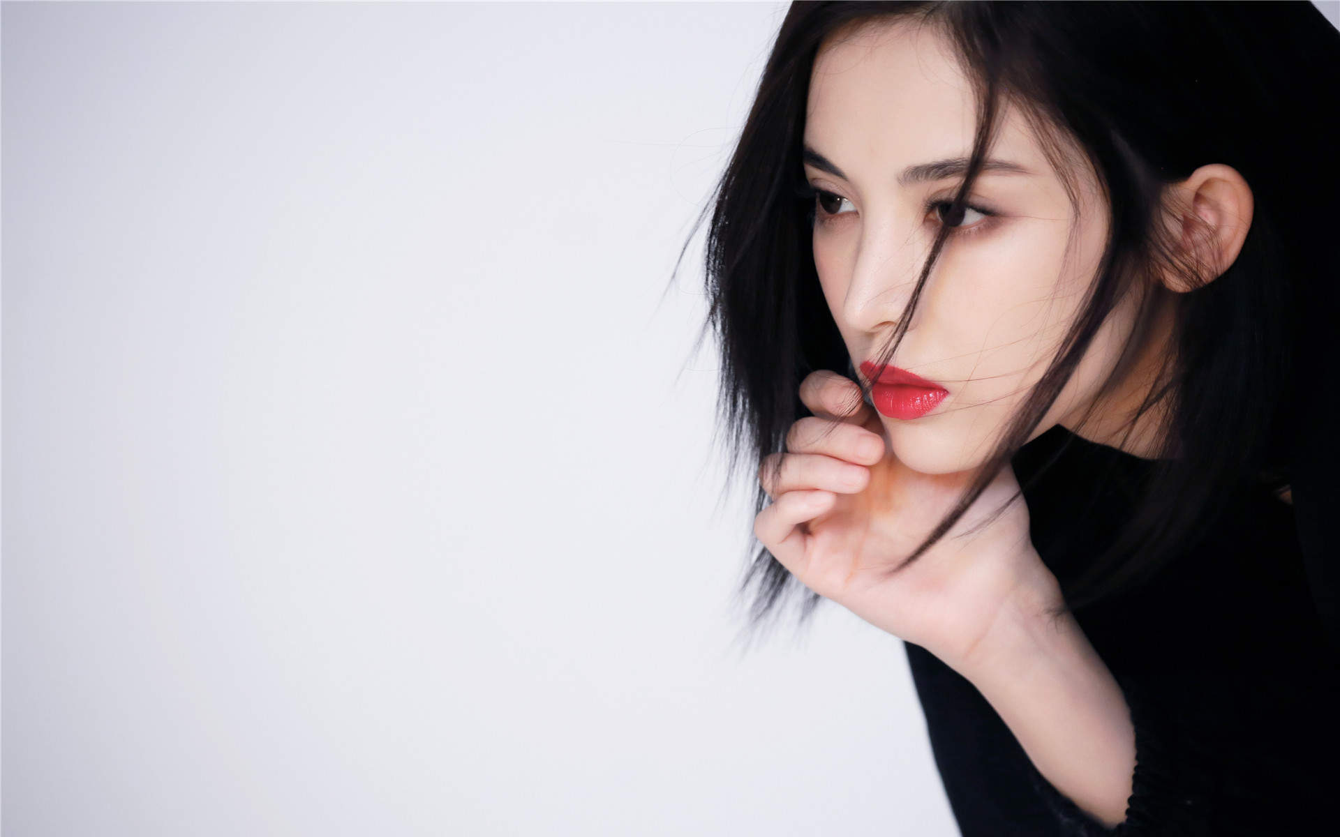 中国内地新疆乌鲁木齐市影视女演员古力娜扎清秀写真手机壁纸图片