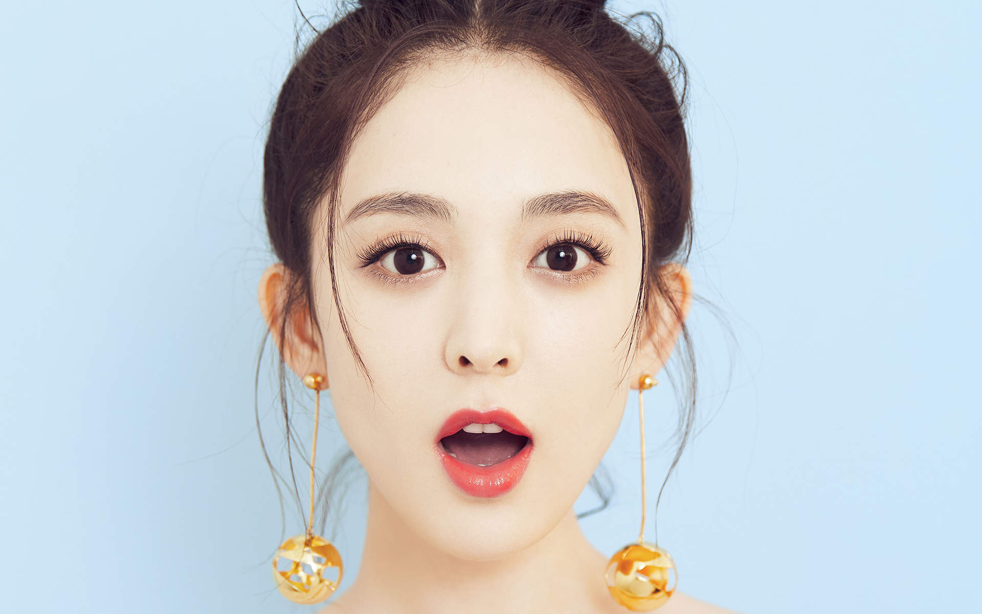 中国内地新疆乌鲁木齐市影视女演员古力娜扎梦幻性感高清桌面壁纸图片