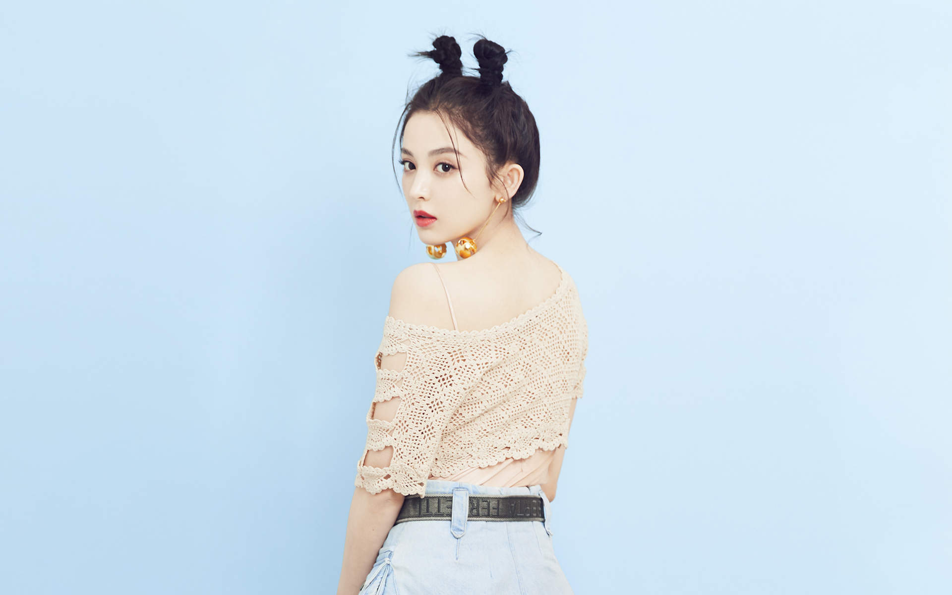 中国内地新疆乌鲁木齐市影视女演员古力娜扎清秀写真手机壁纸图片