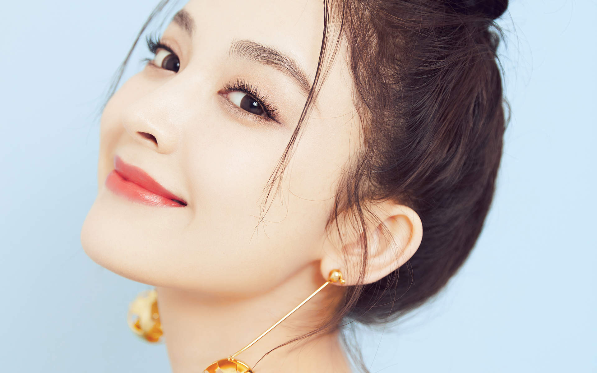 中国内地新疆乌鲁木齐市影视女演员古力娜扎清秀写真手机壁纸图片
