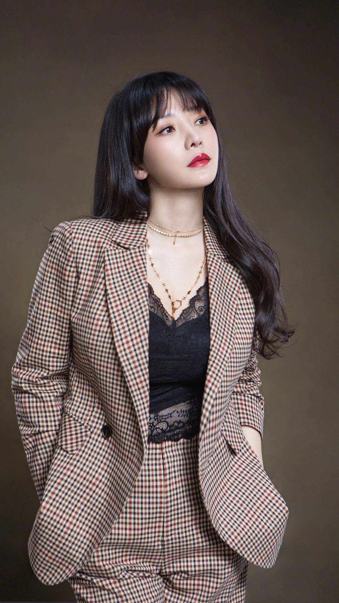 中国内地湖南衡阳女演员柳岩性感优雅写真桌面壁纸图片