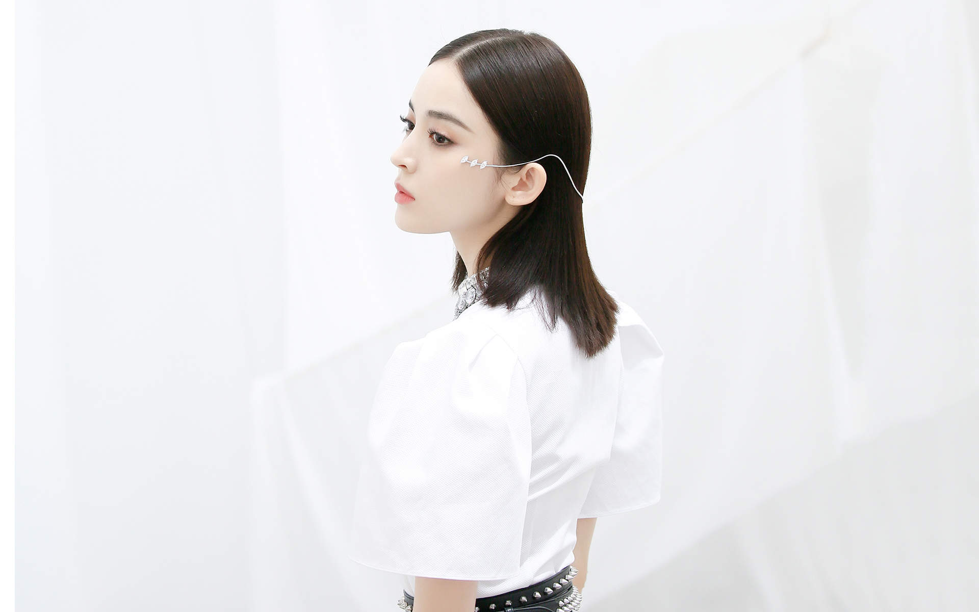 中国内地新疆乌鲁木齐市影视女演员古力娜扎清秀写真手机壁纸图片