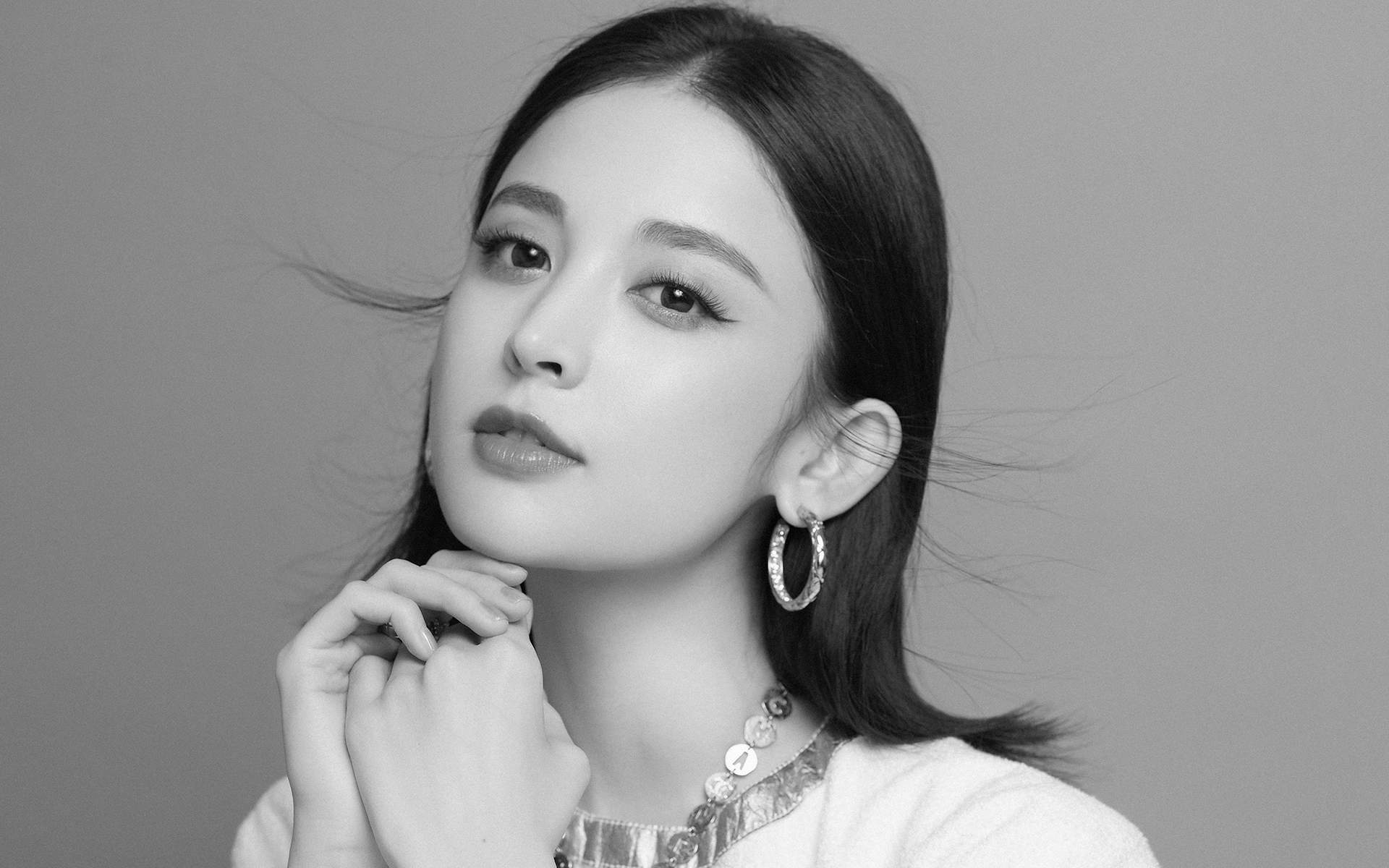 中国内地新疆乌鲁木齐市影视女演员古力娜扎梦幻性感高清桌面壁纸图片