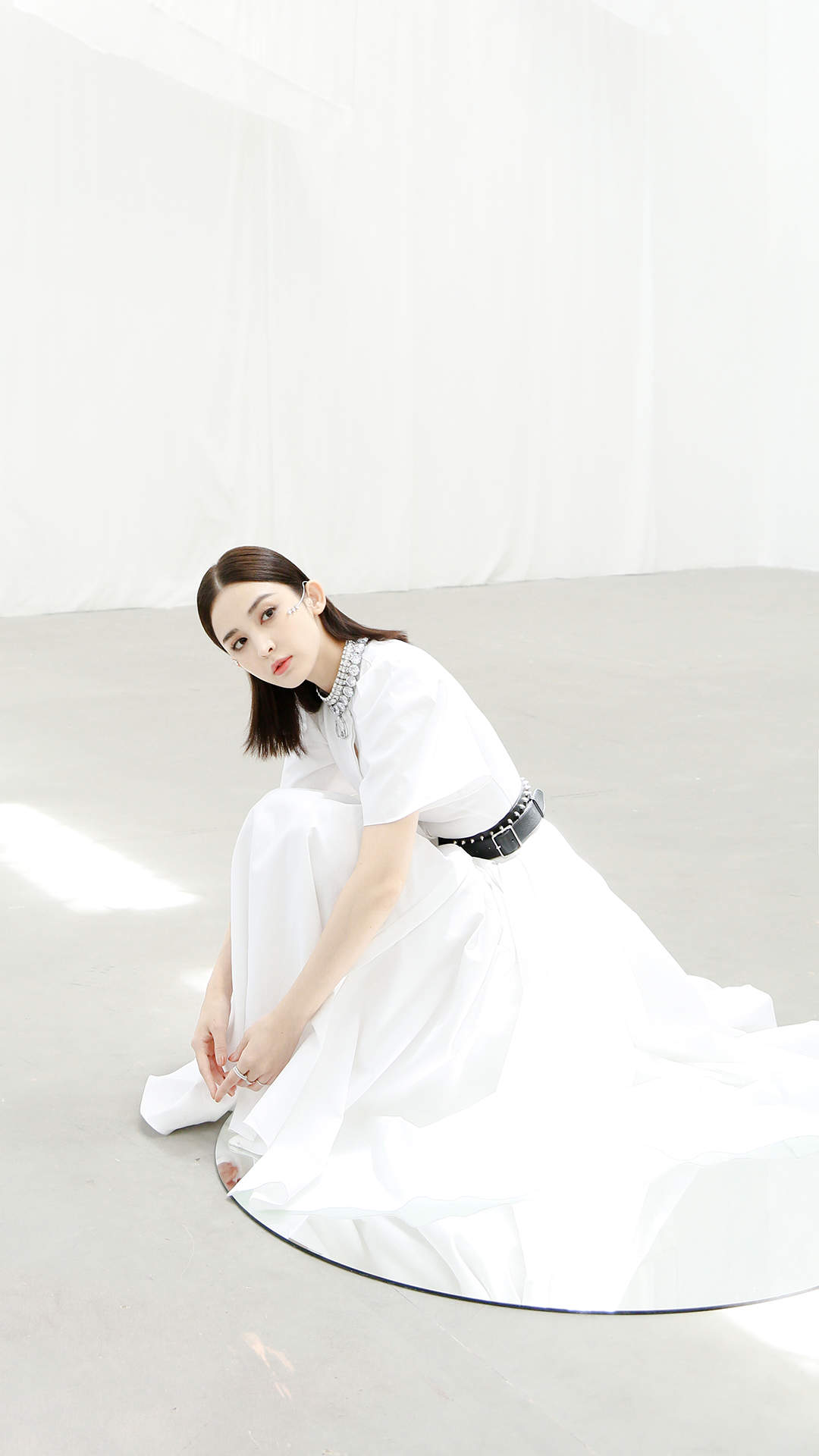 中国内地新疆乌鲁木齐市影视女演员古力娜扎甜美写真手机壁纸图片