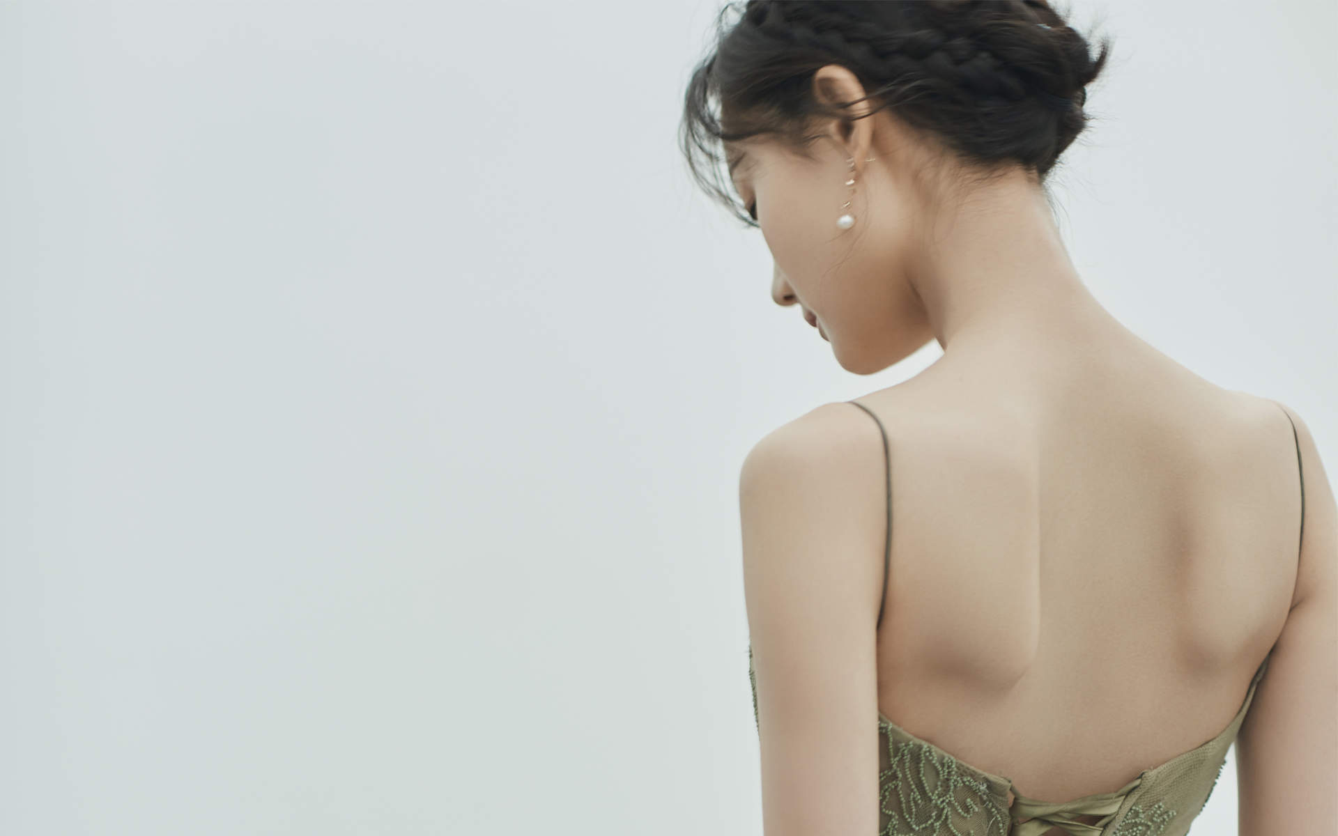 高清中国内地山东济南女演员李一桐Q清纯小公主白裙明星美女写真图片图片