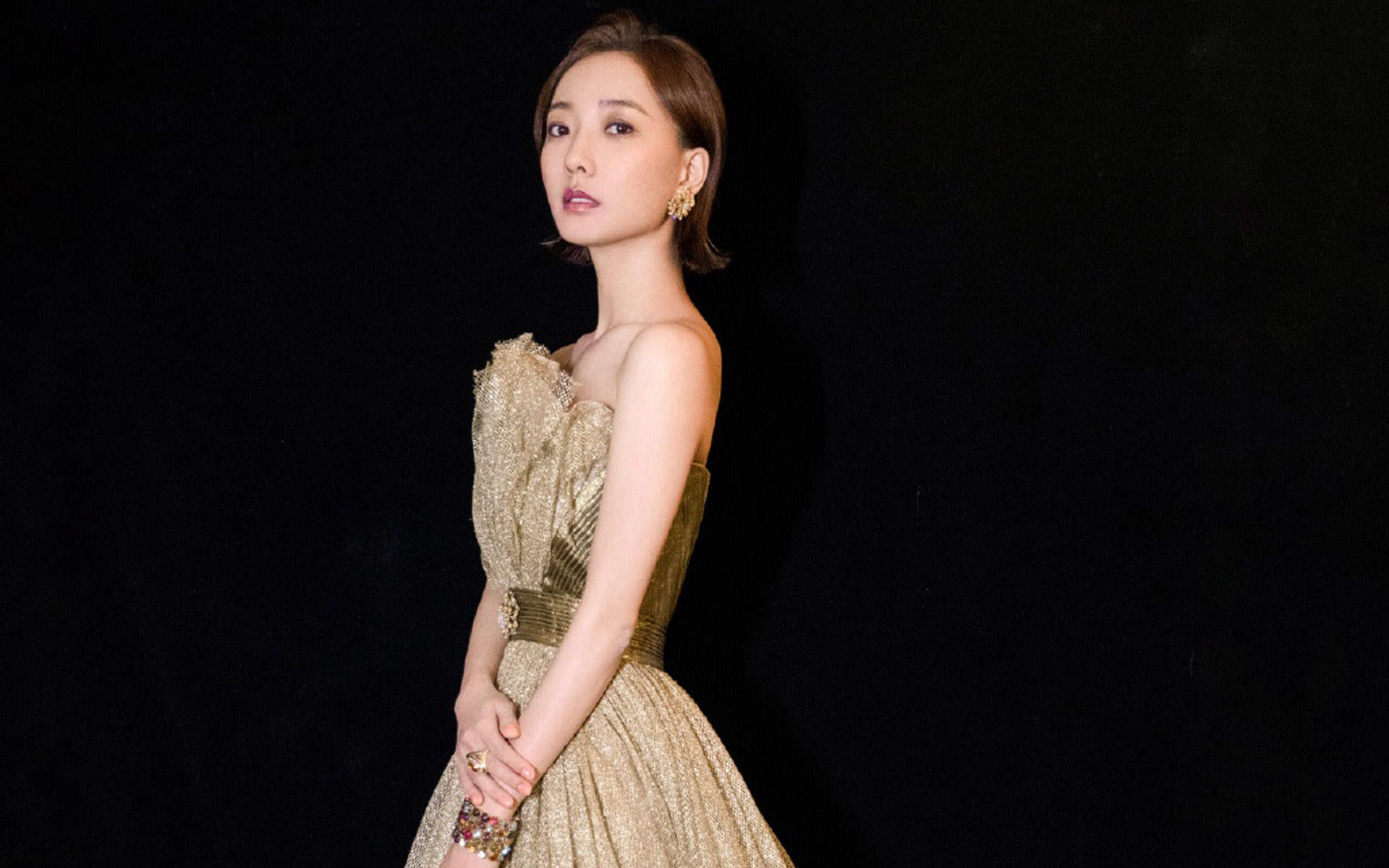 中国内地内蒙古赤峰女演员王珞丹《被光抓走的人》发布会图片图片