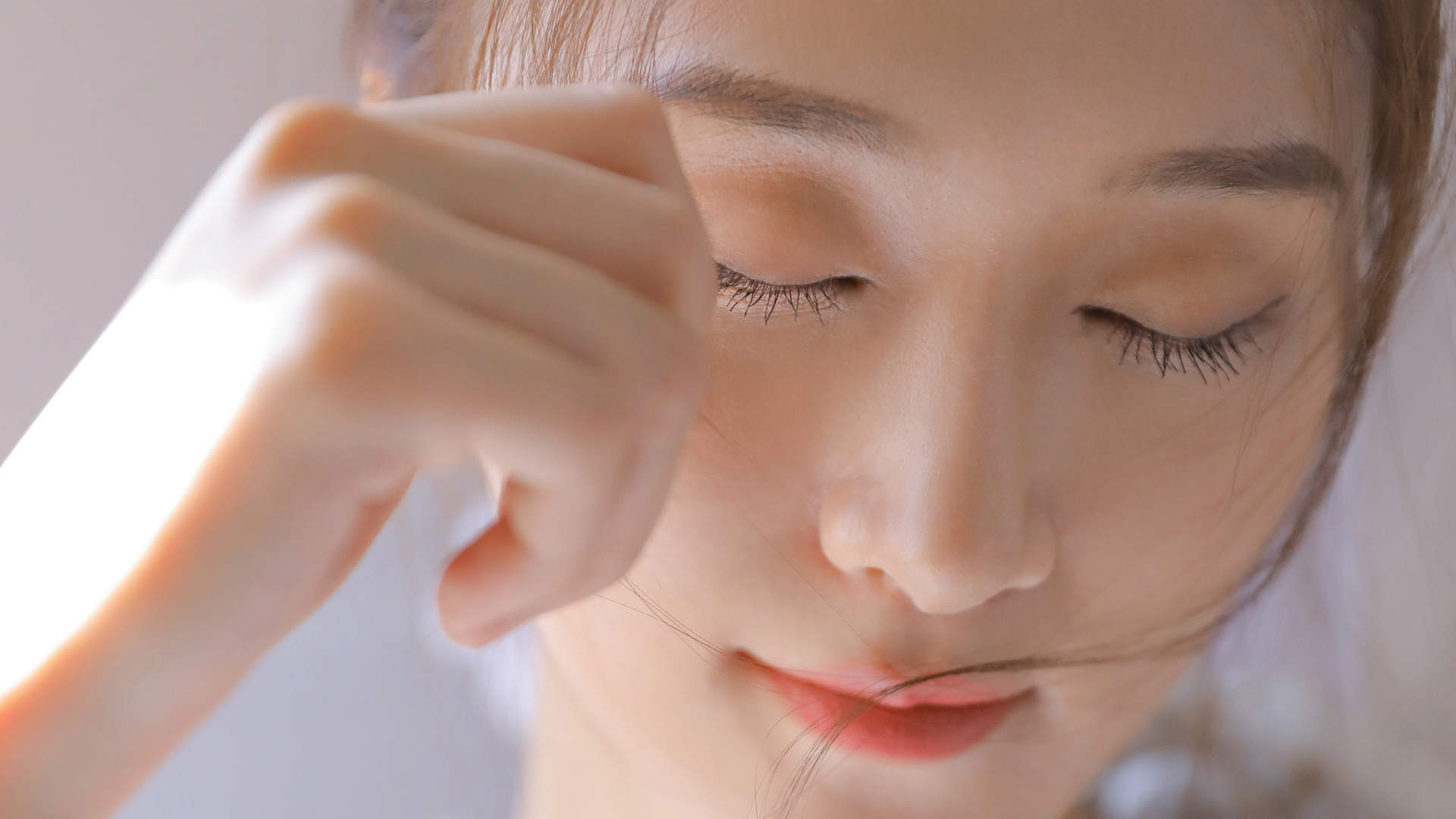 甜美女生简约手绘高清手机壁纸图片