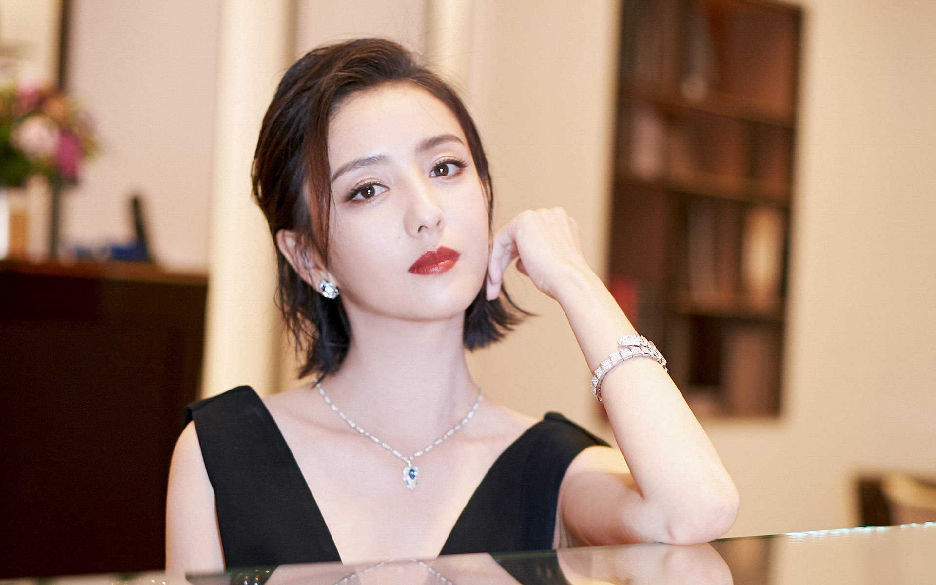 高清中国内地新疆伊犁影视女演员佟丽娅超A性感高清桌面壁纸图片 高清中国内地新疆伊犁影视女演员佟丽娅超A性感高清桌面壁纸图片