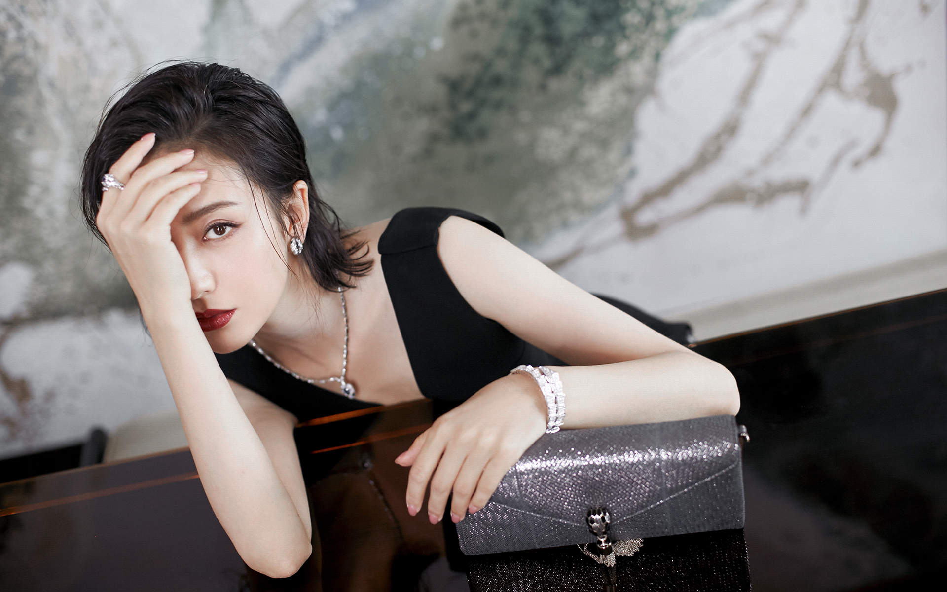 高清中国内地新疆伊犁影视女演员佟丽娅超A性感高清桌面壁纸图片