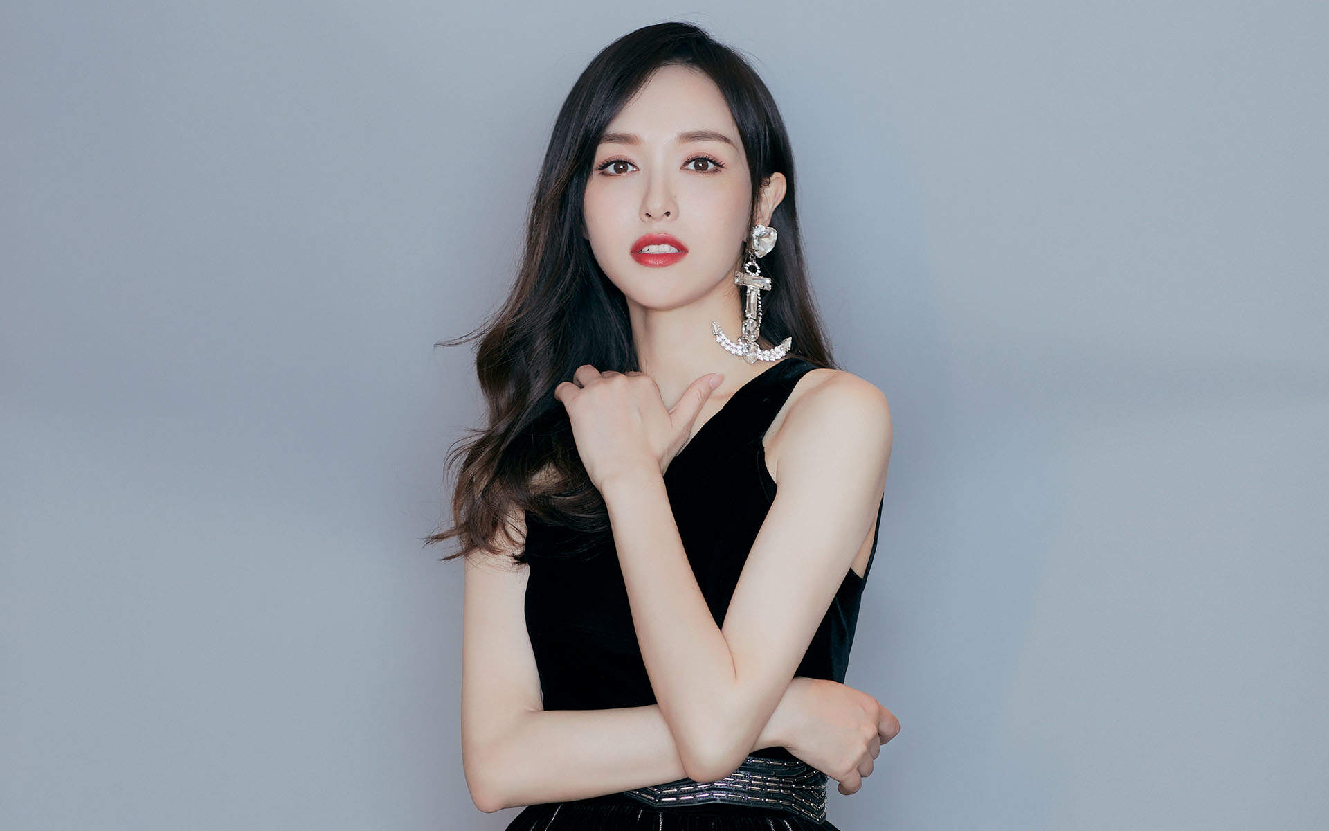 高清中国内地影视上海市女演员唐嫣窦骁《时间都知道》最新剧照图片图片