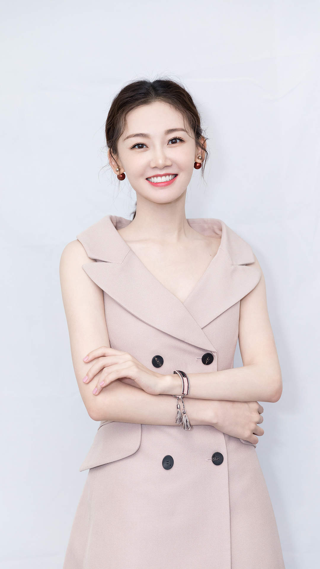 高清中国内地女演员美女苗苗清新甜美写真手机壁纸图片