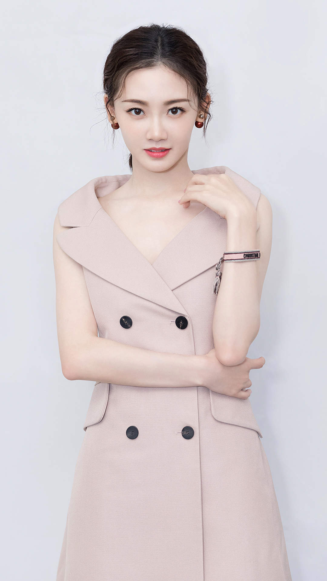 高清中国内地女演员美女苗苗清新甜美写真手机壁纸图片
