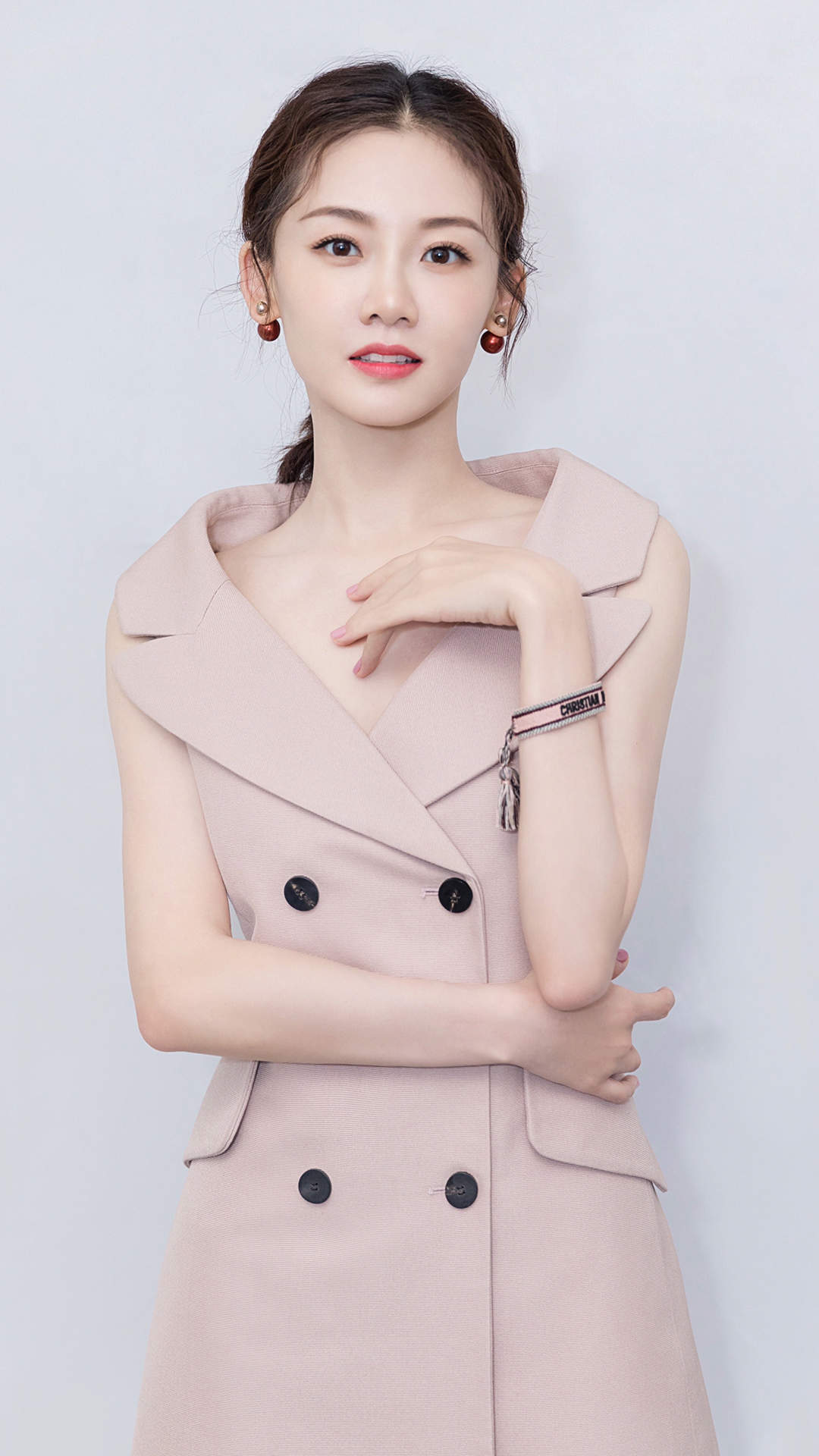 高清中国内地女演员美女苗苗清新甜美写真手机壁纸图片