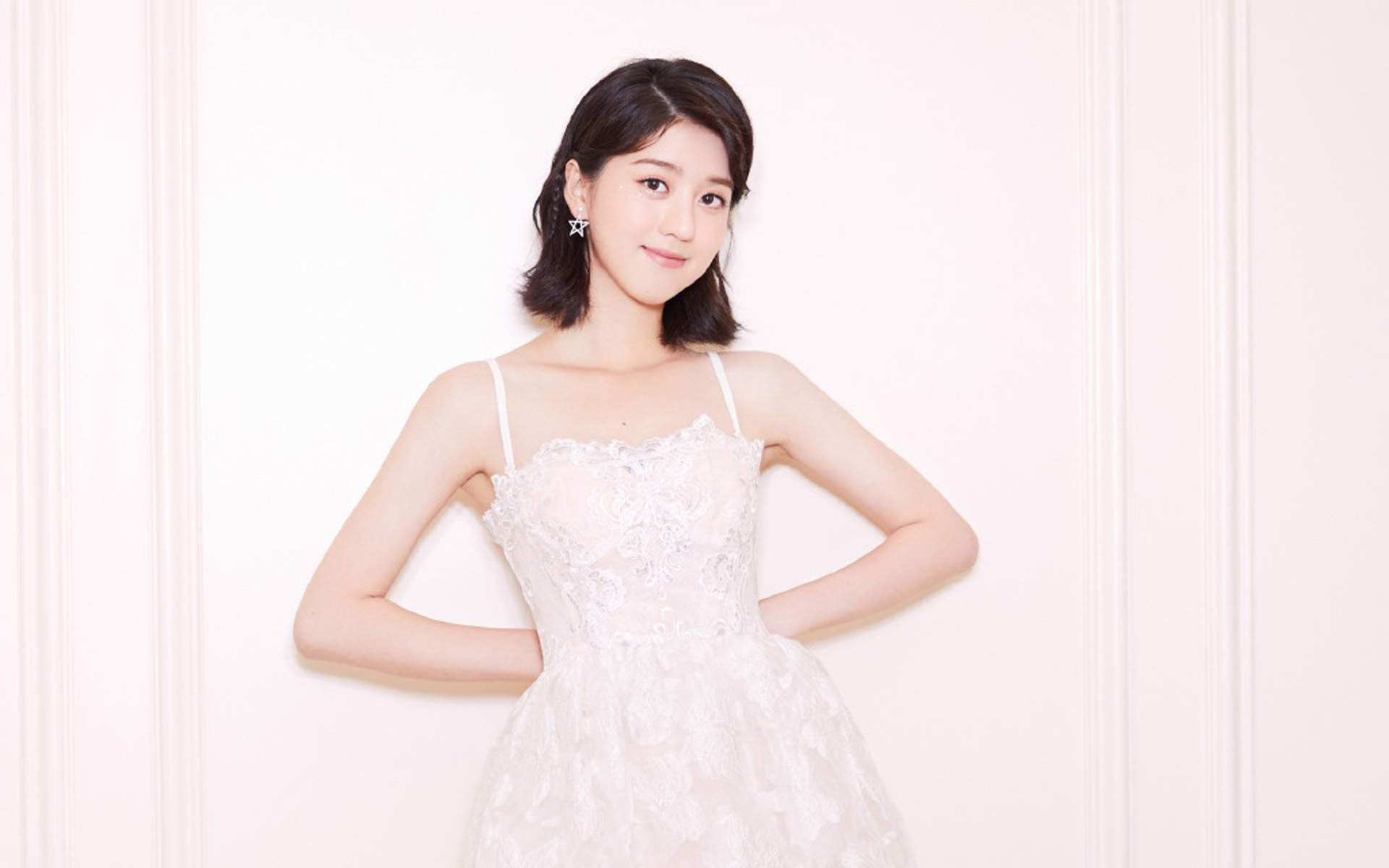 高清台湾美女李凯馨个性时髦写真桌面壁纸图片