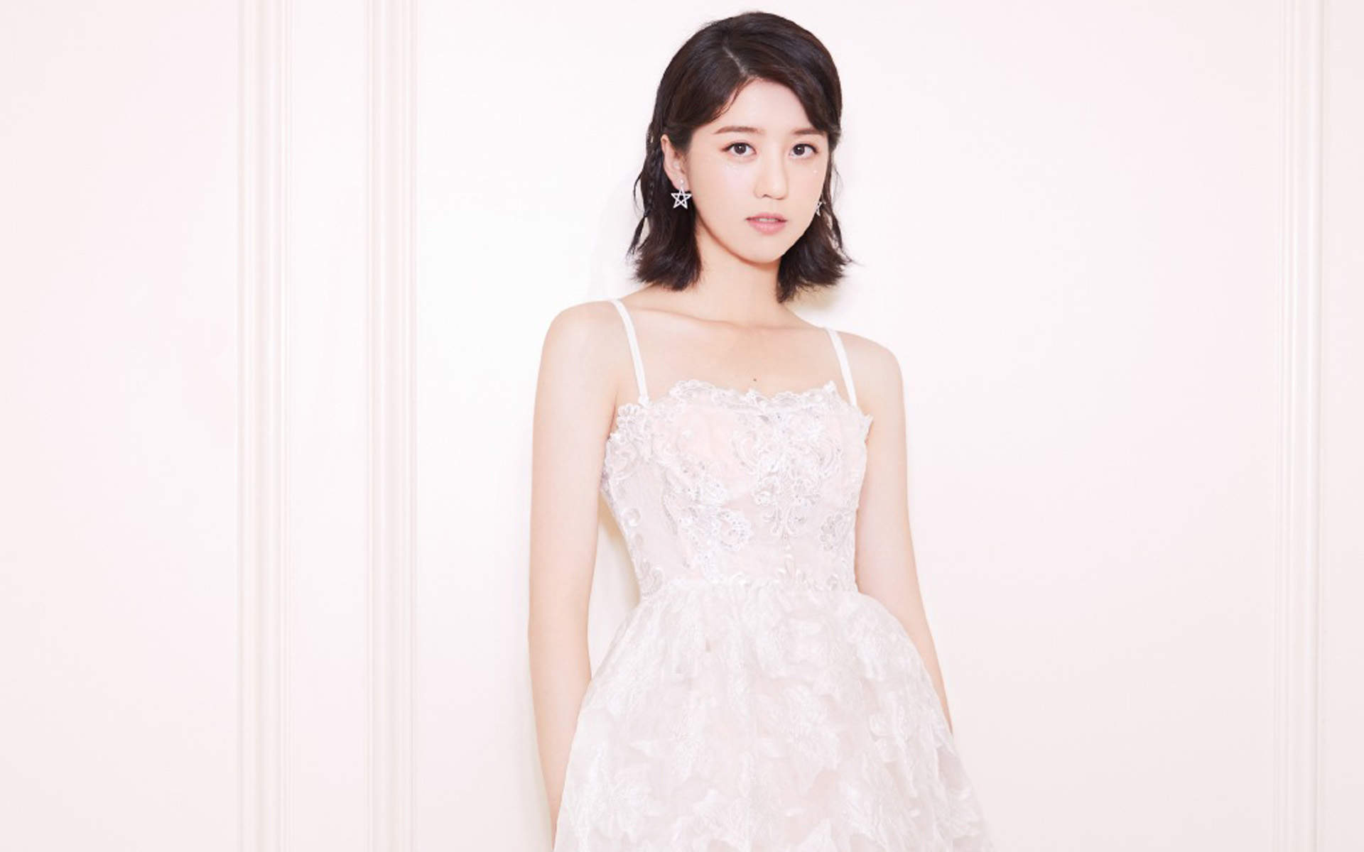 高清台湾美女李凯馨个性时髦写真桌面壁纸图片