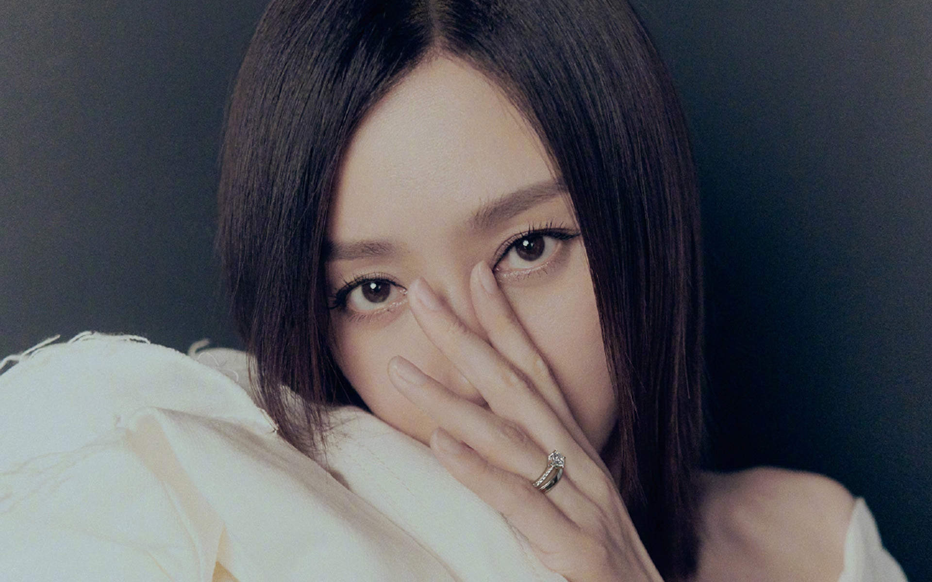 高清中国内地辽宁省沈阳女演员秦岚浪漫优雅写真图片图片