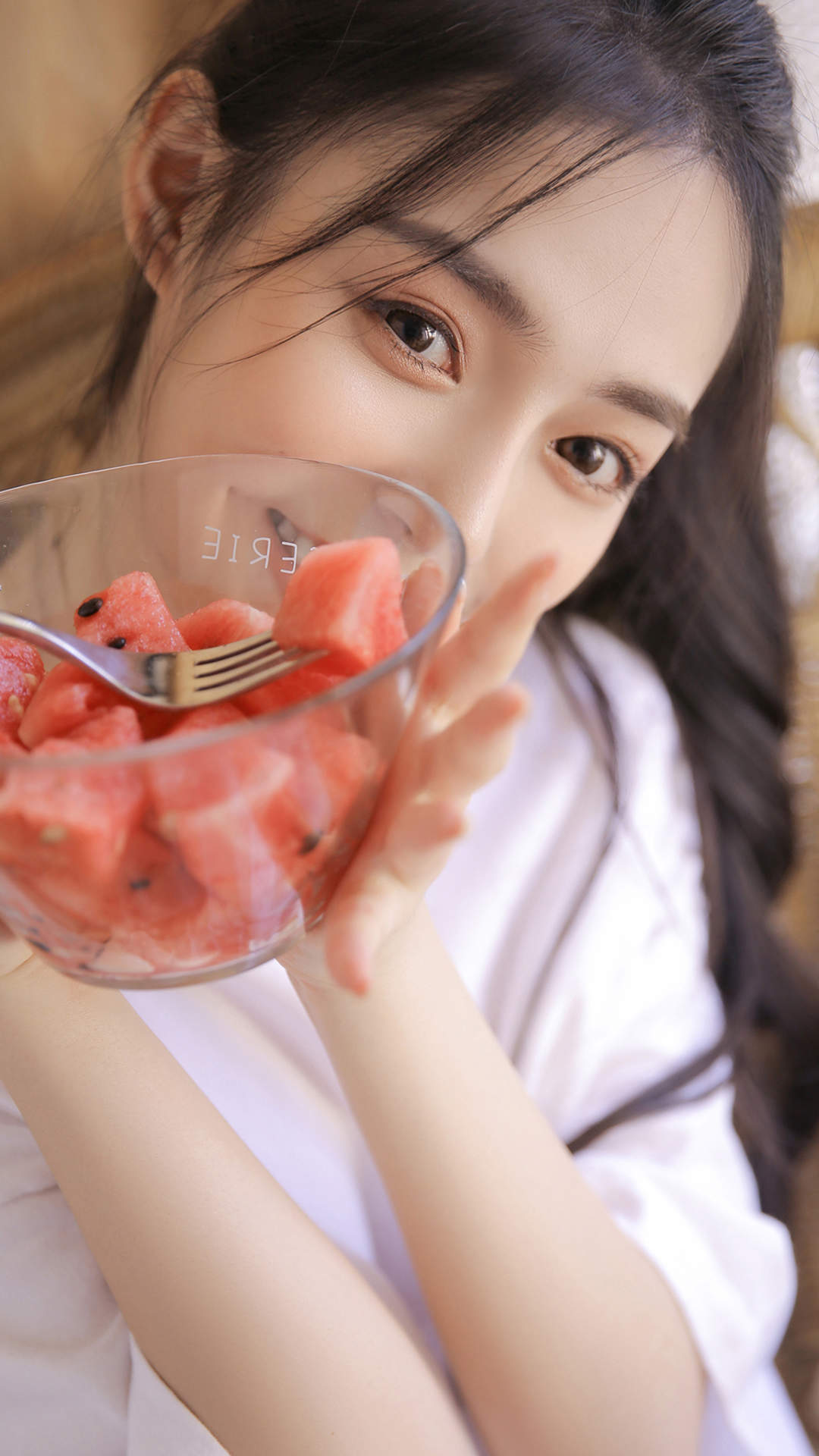甜美蕾丝美女手机壁纸图片