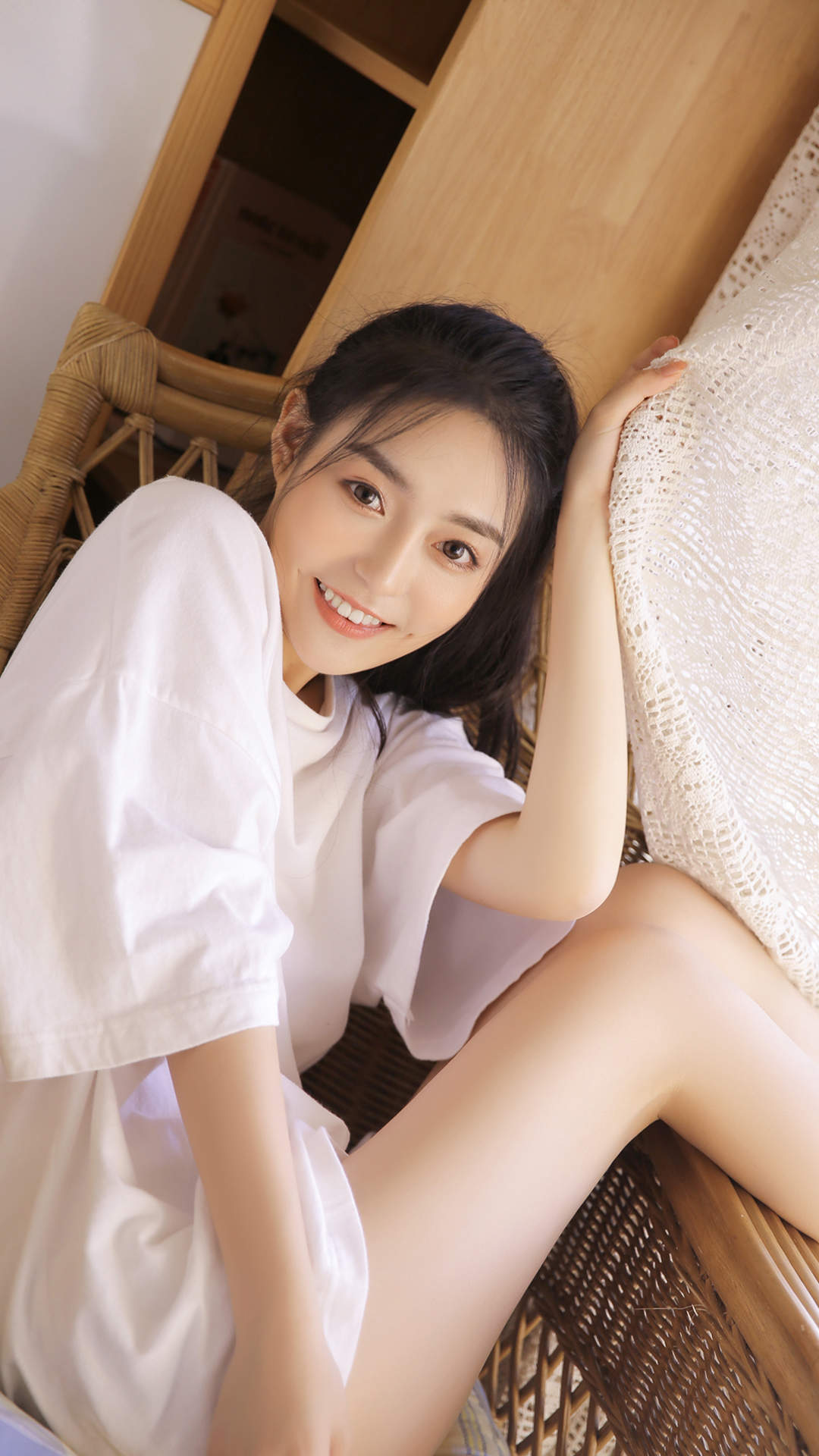 甜美蕾丝美女手机壁纸图片