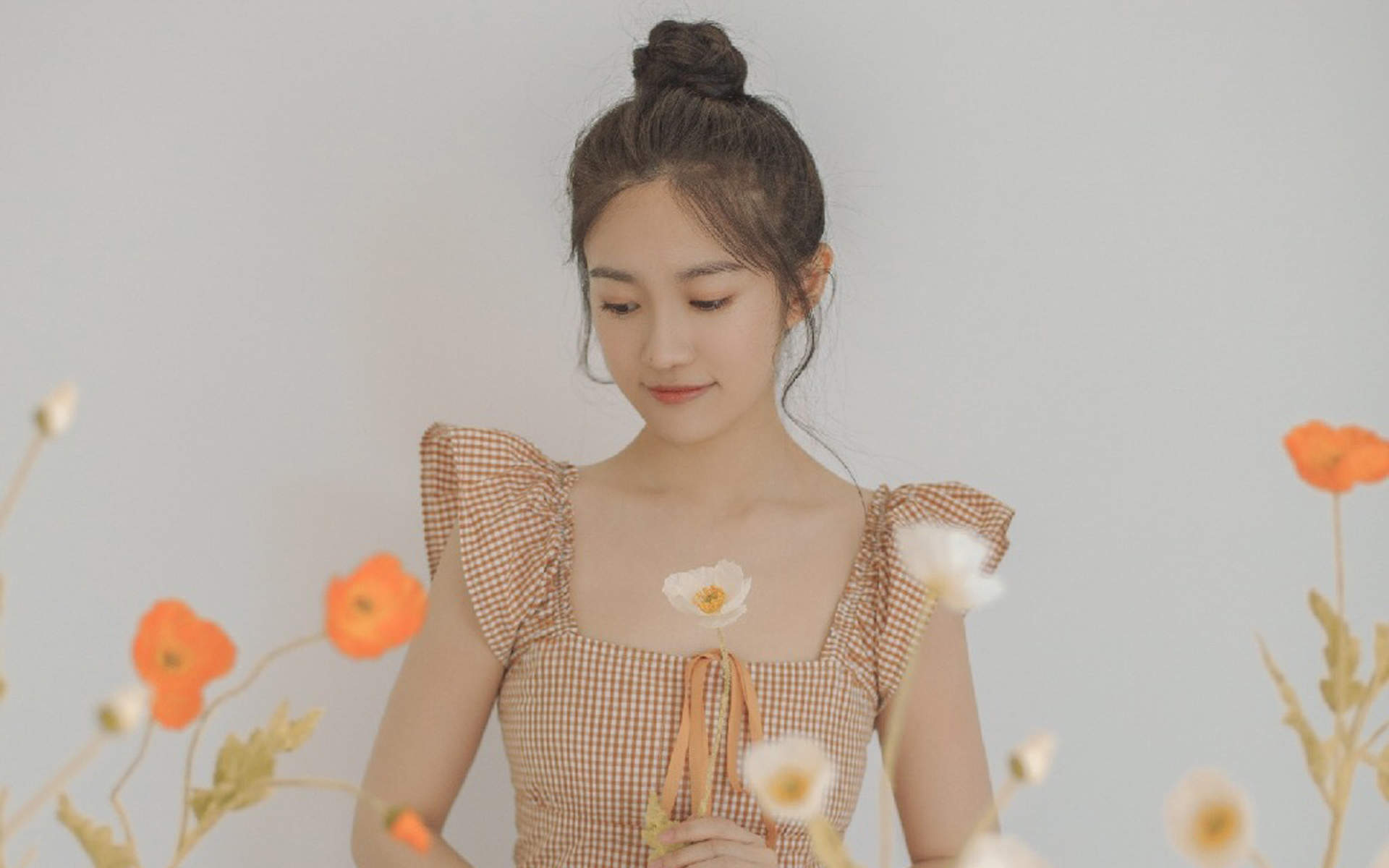 中国内地海市女演员汤梦佳甜美迷人写真桌面壁纸图片
