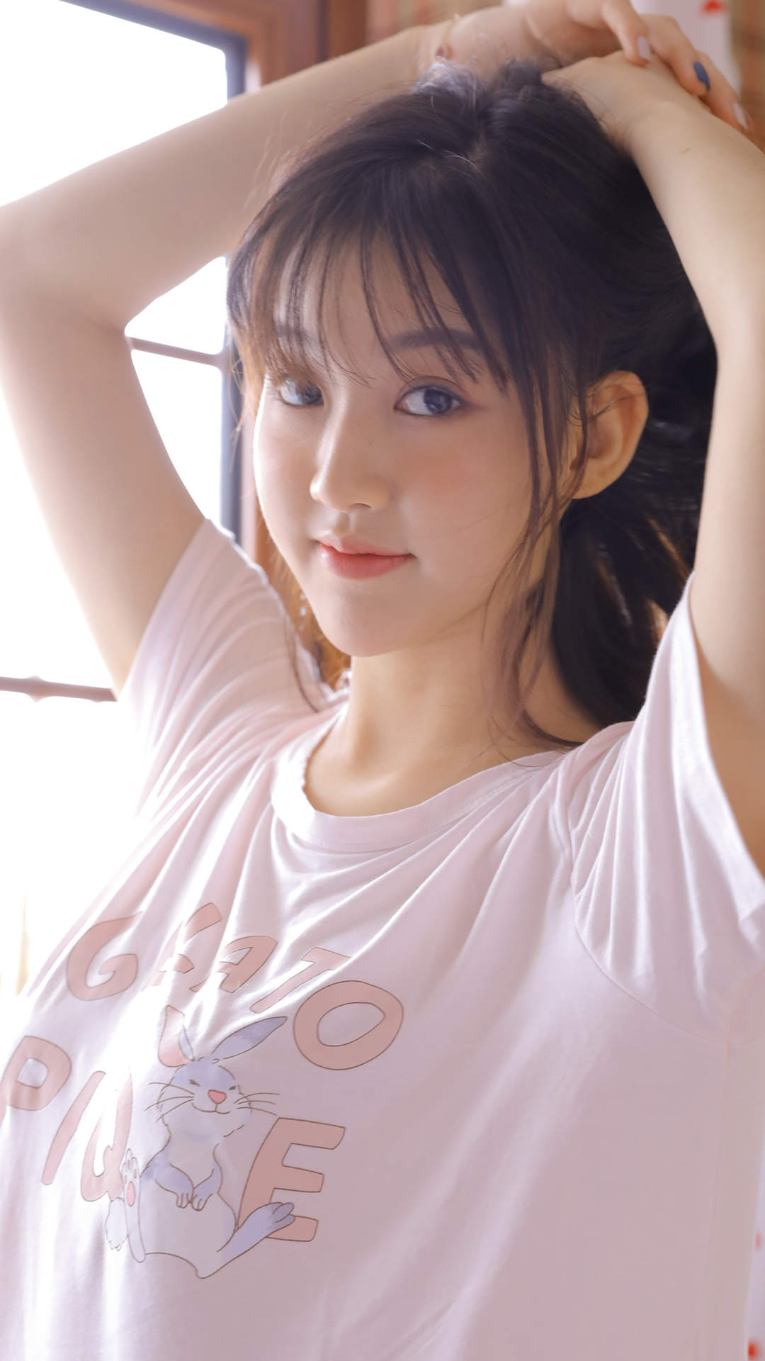 甜美蕾丝美女手机壁纸图片
