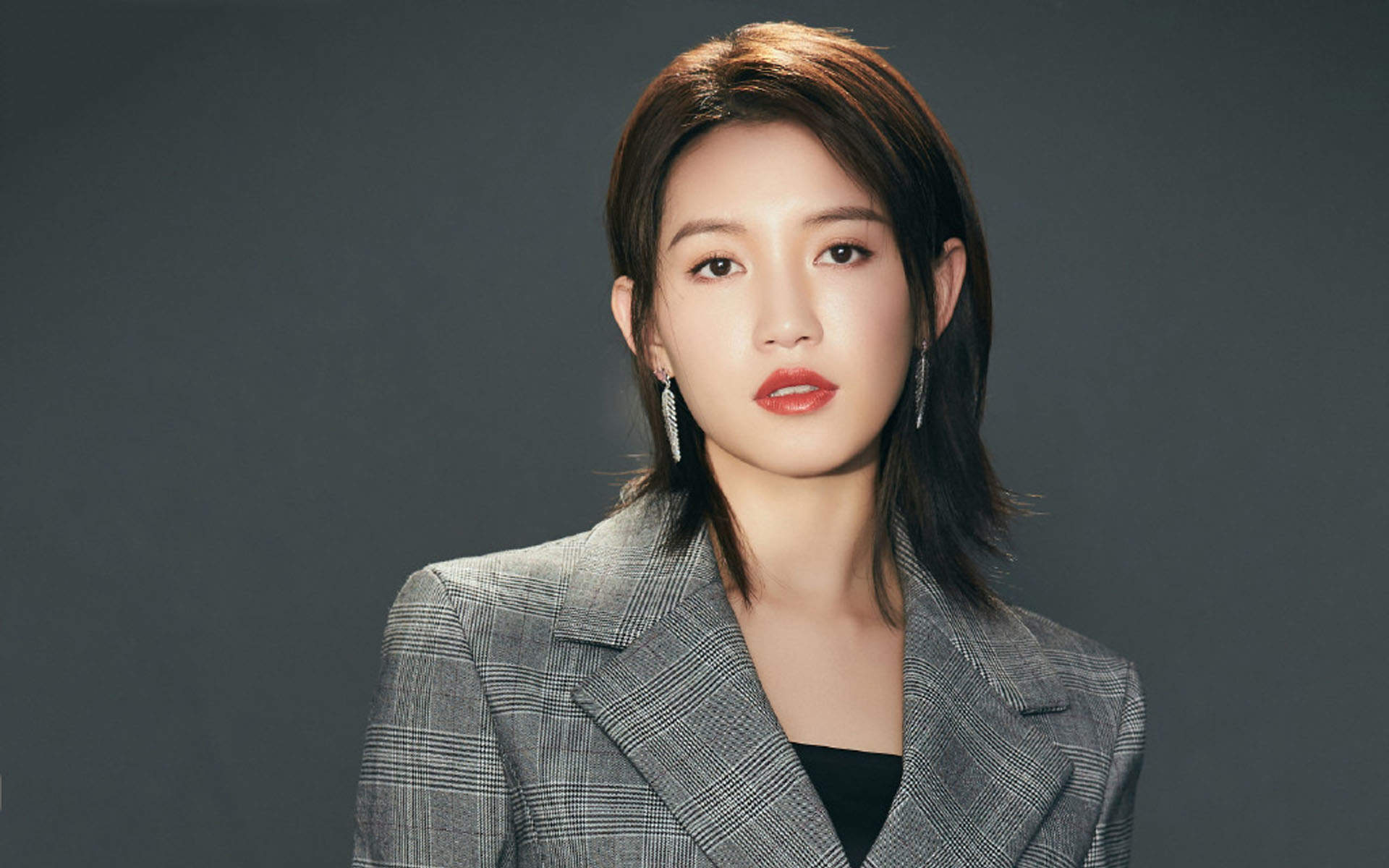 高清湖南衡阳美女苏青时尚干练写真桌面壁纸图片