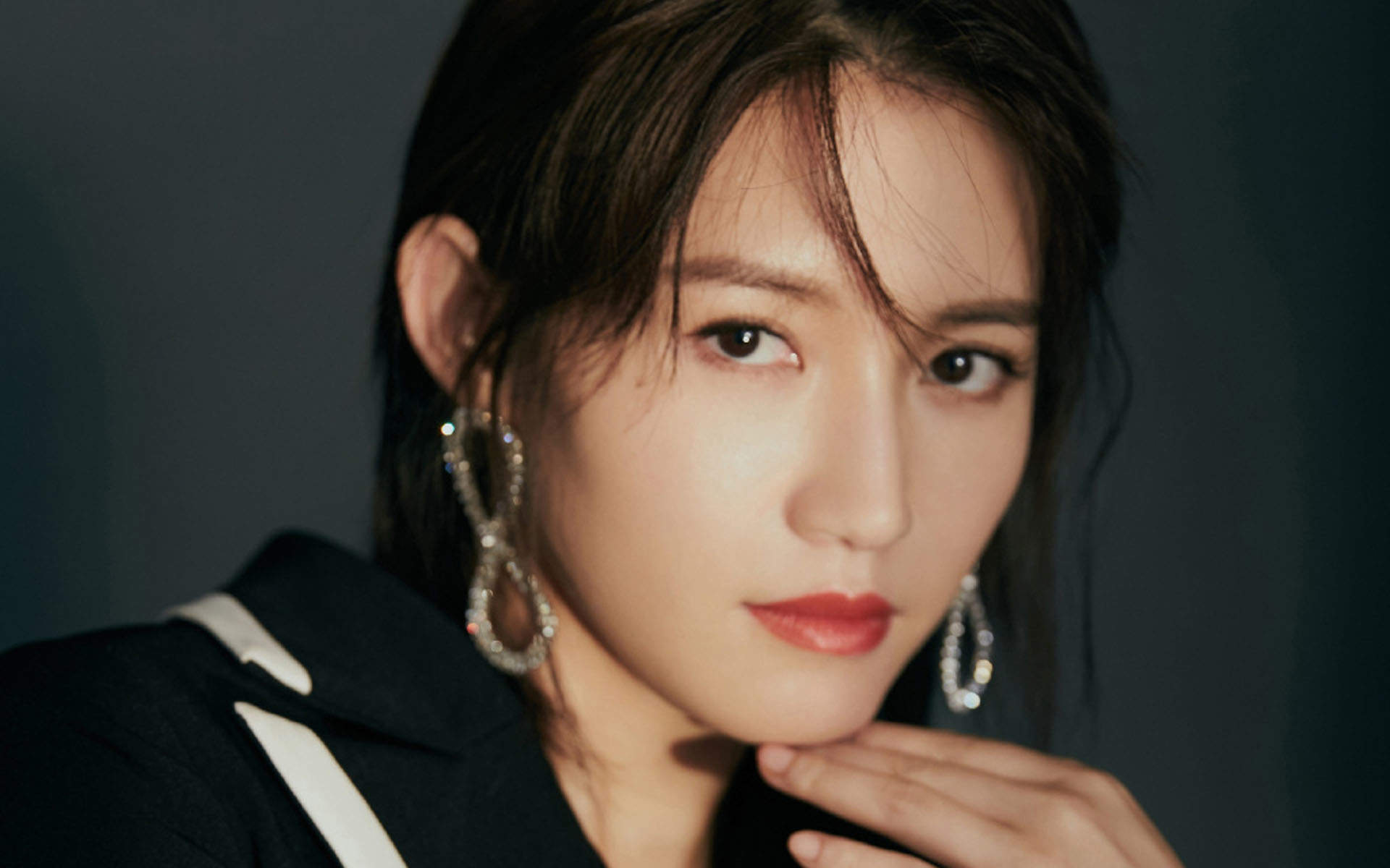 高清湖南衡阳美女苏青时尚干练写真桌面壁纸图片