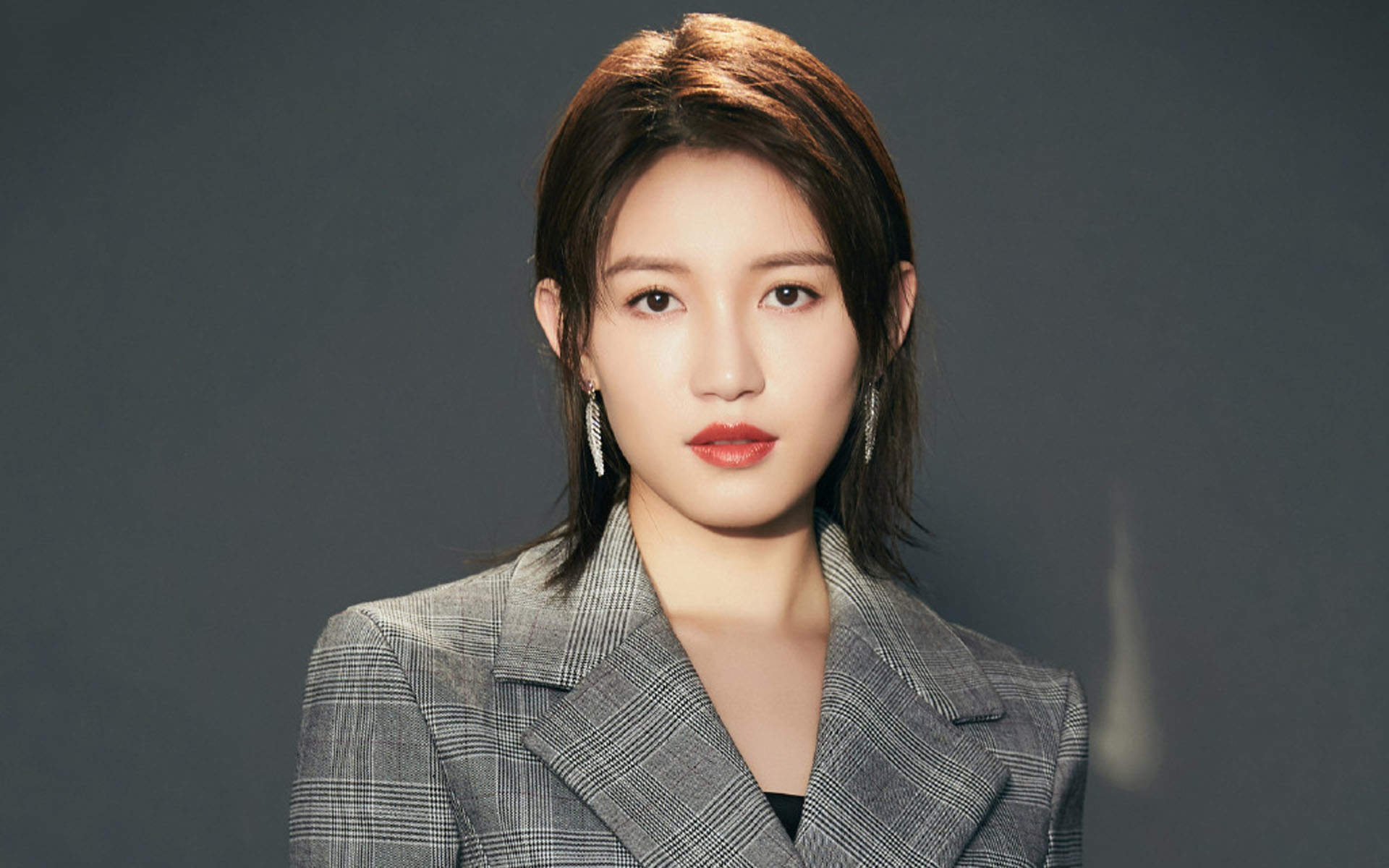 高清湖南衡阳美女苏青时尚干练写真桌面壁纸图片