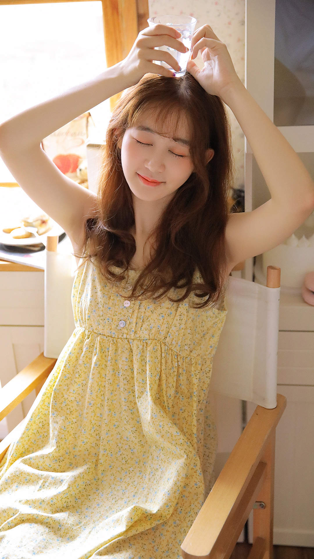 甜美蕾丝美女手机壁纸图片