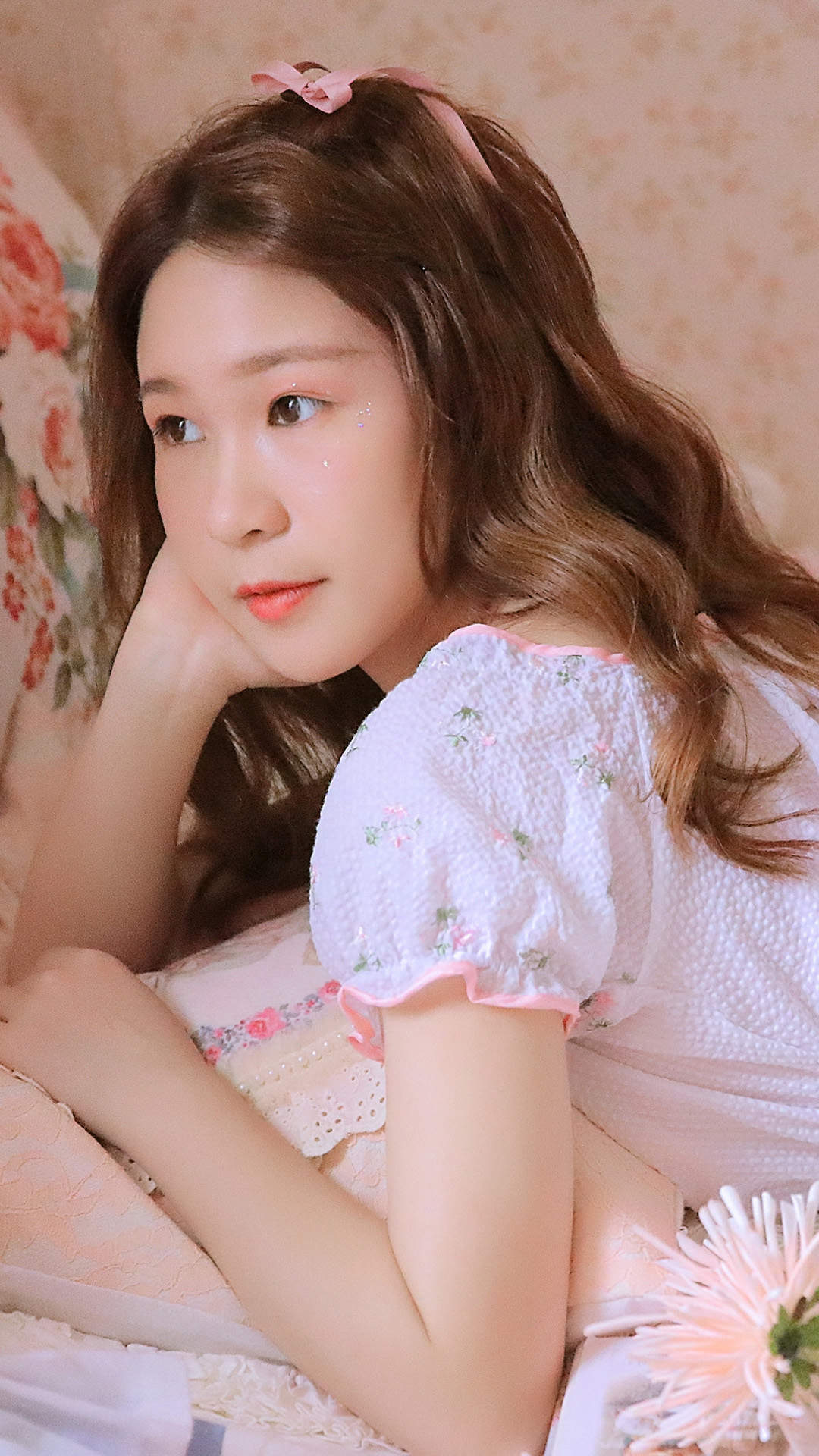 诱人长腿居家美女手机壁纸图片