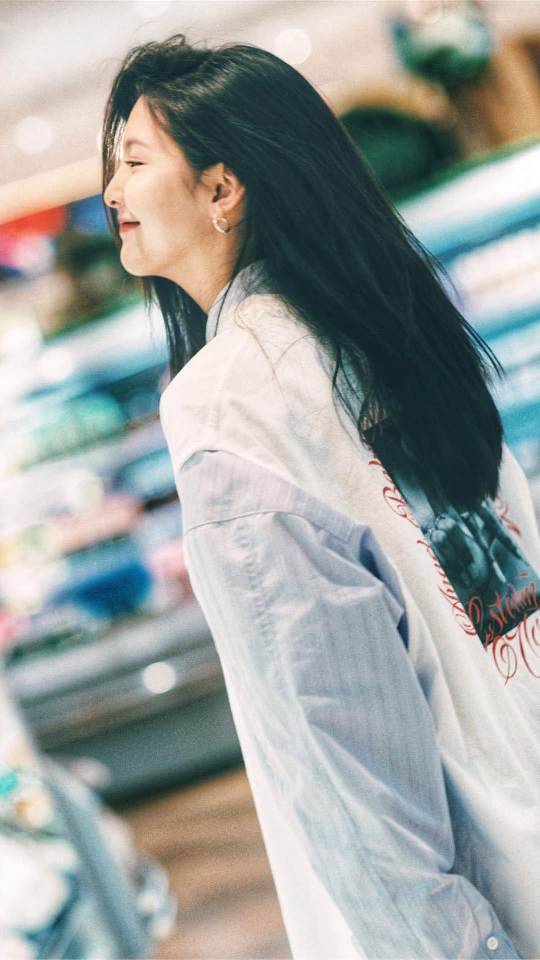 高清女明星模特章若楠随性街拍写真手机壁纸图片