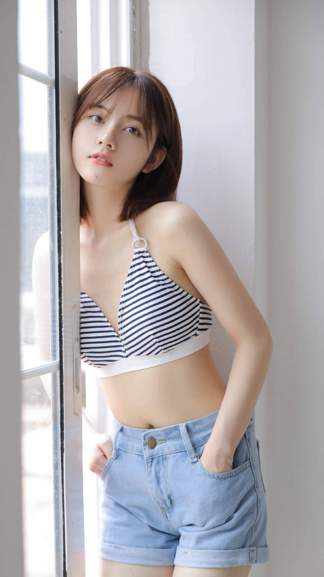 甜美蕾丝美女手机壁纸图片