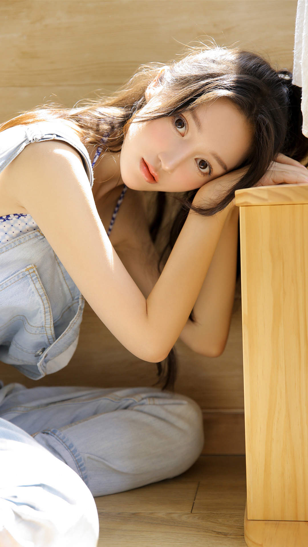 甜美蕾丝美女手机壁纸图片