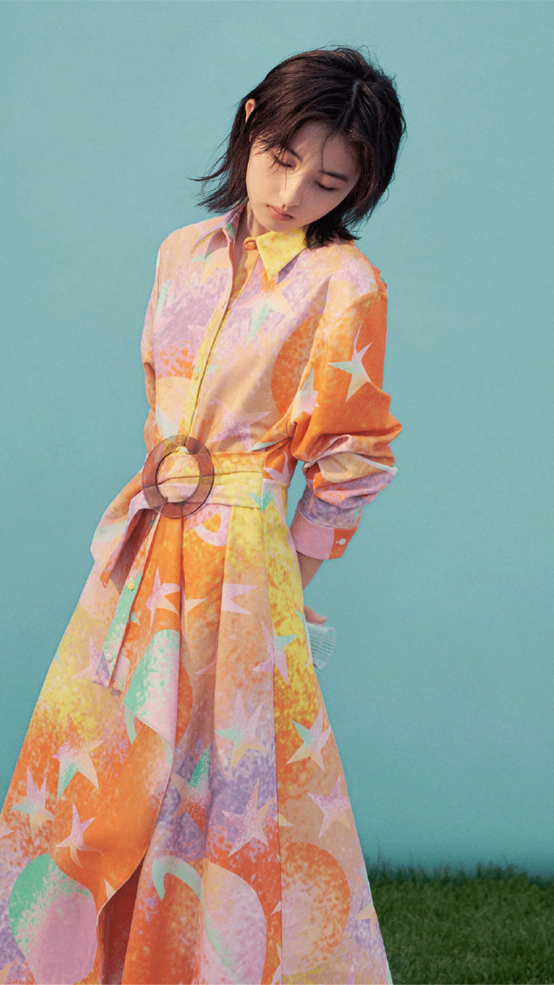 中国内地河南省三门峡女演员张子枫复古风私服照图片图片