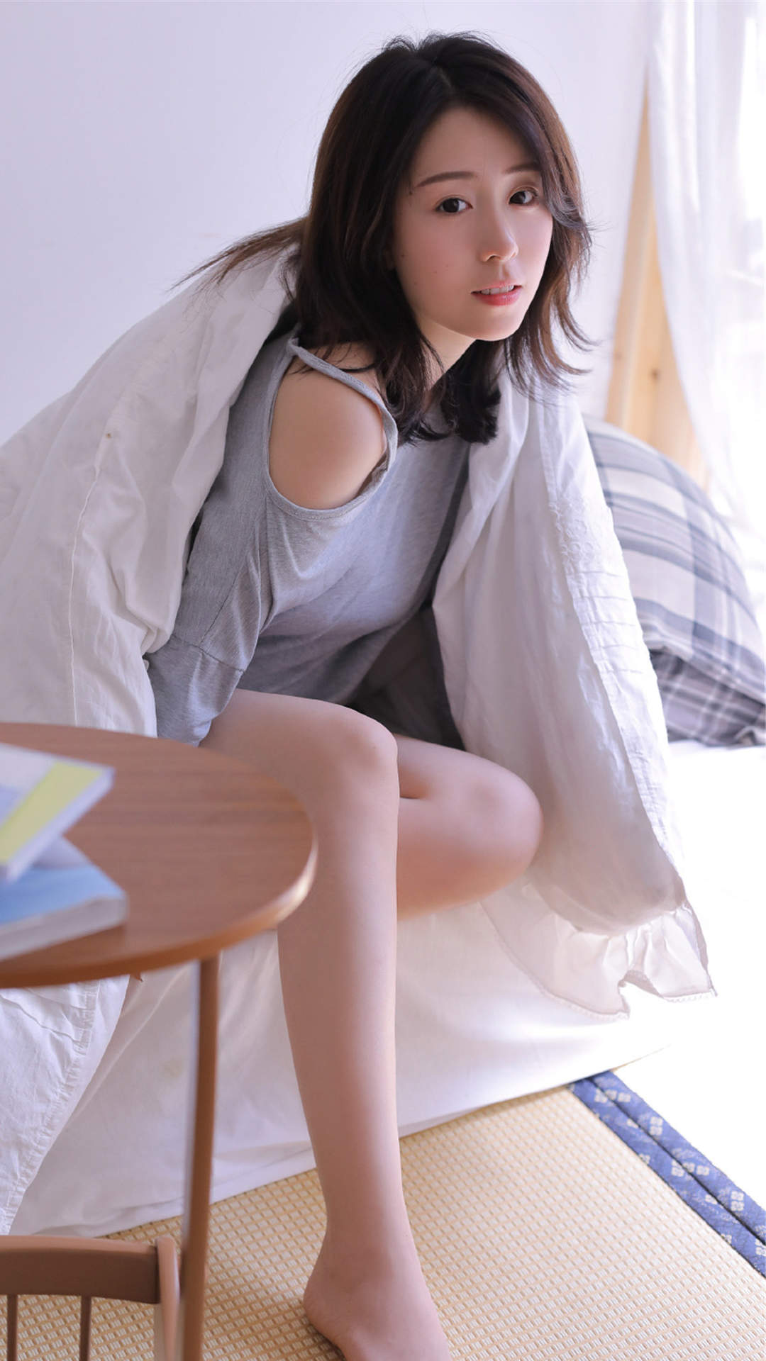 甜美蕾丝美女手机壁纸图片