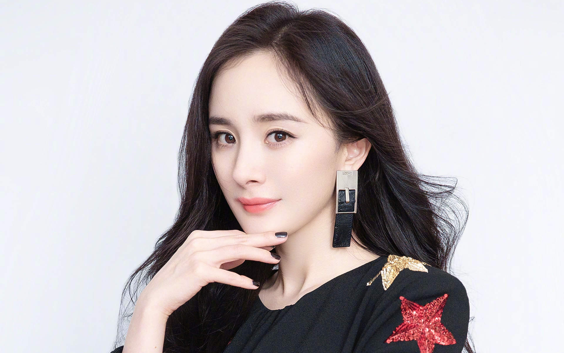 中国内地北京影视女演员杨幂优雅知性高清桌面壁纸图片