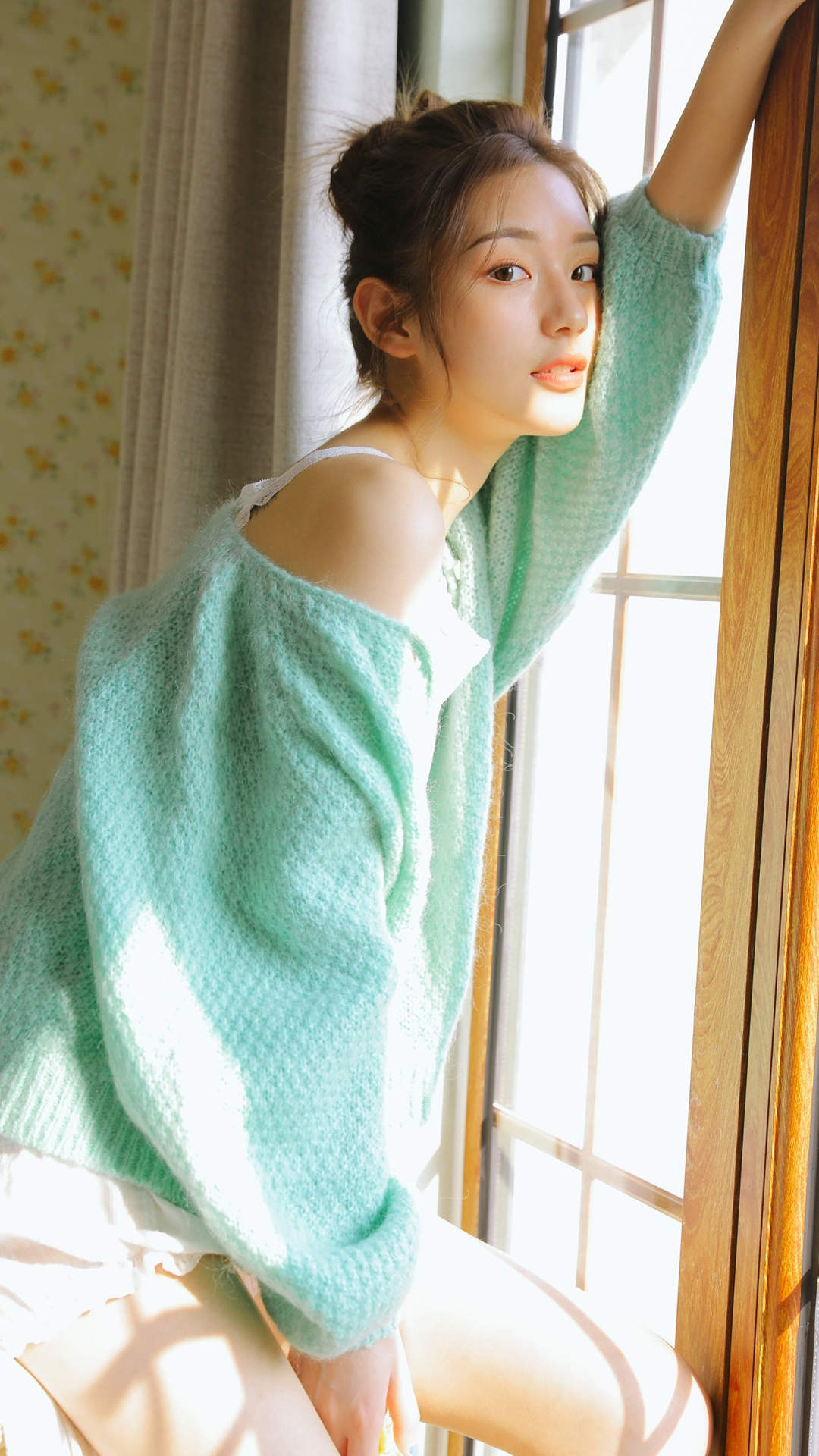 甜美蕾丝美女手机壁纸图片