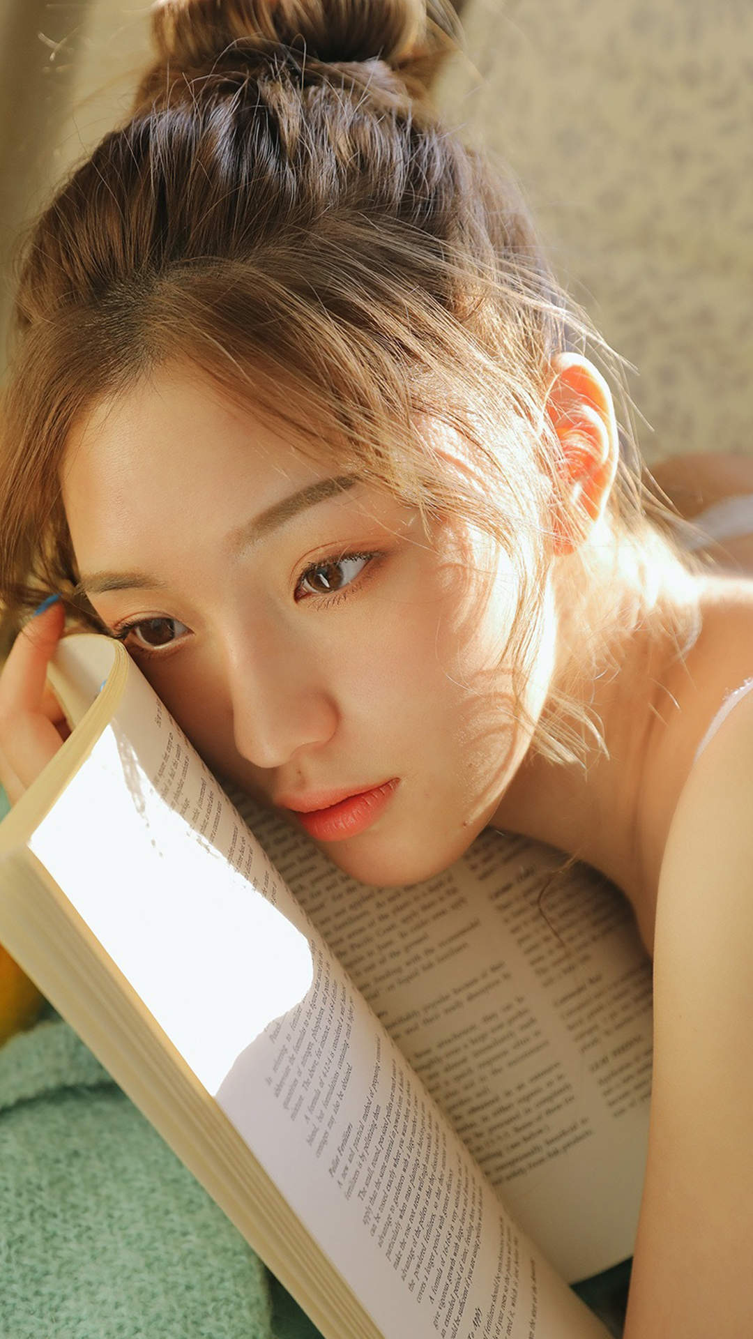 甜美蕾丝美女手机壁纸图片