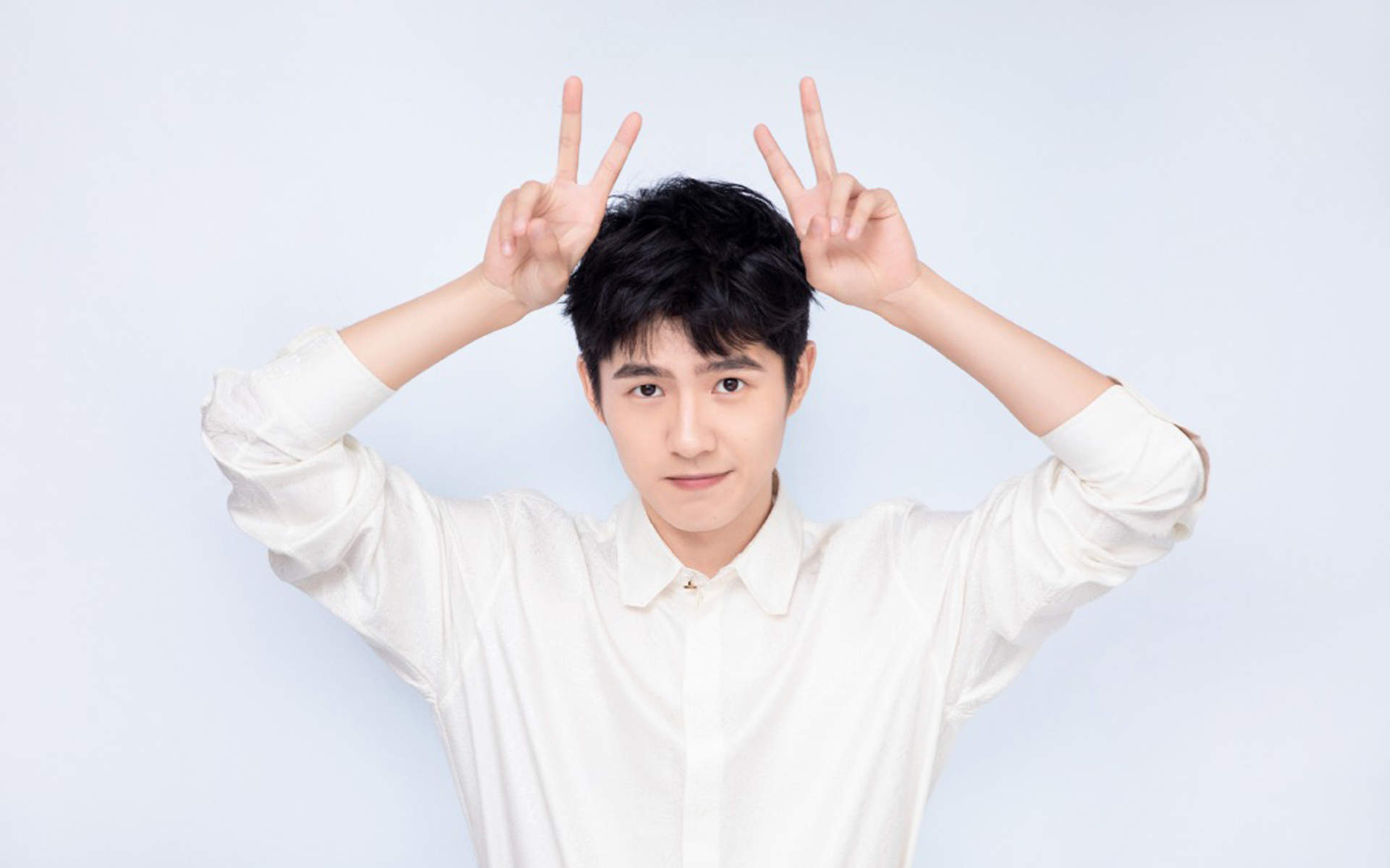 中国内地河南省平顶山男演员刘昊然创意写真帅气图片桌面壁纸图片