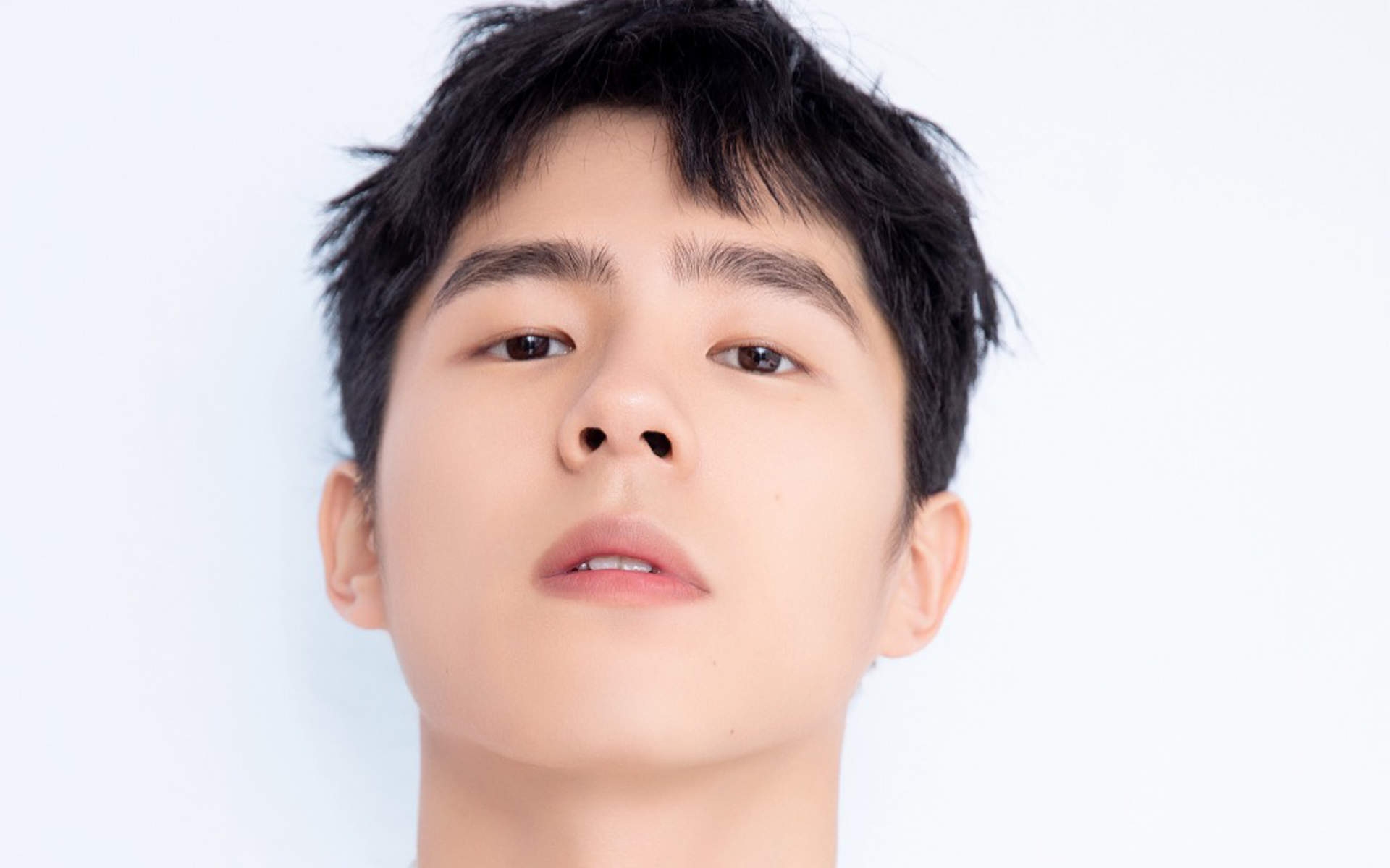 中国内地河南省平顶山男演员刘昊然创意写真帅气图片桌面壁纸图片
