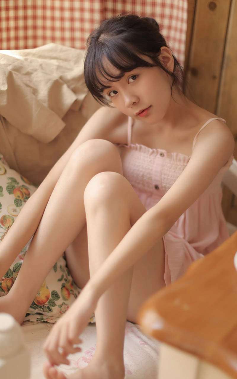 甜美蕾丝美女手机壁纸图片