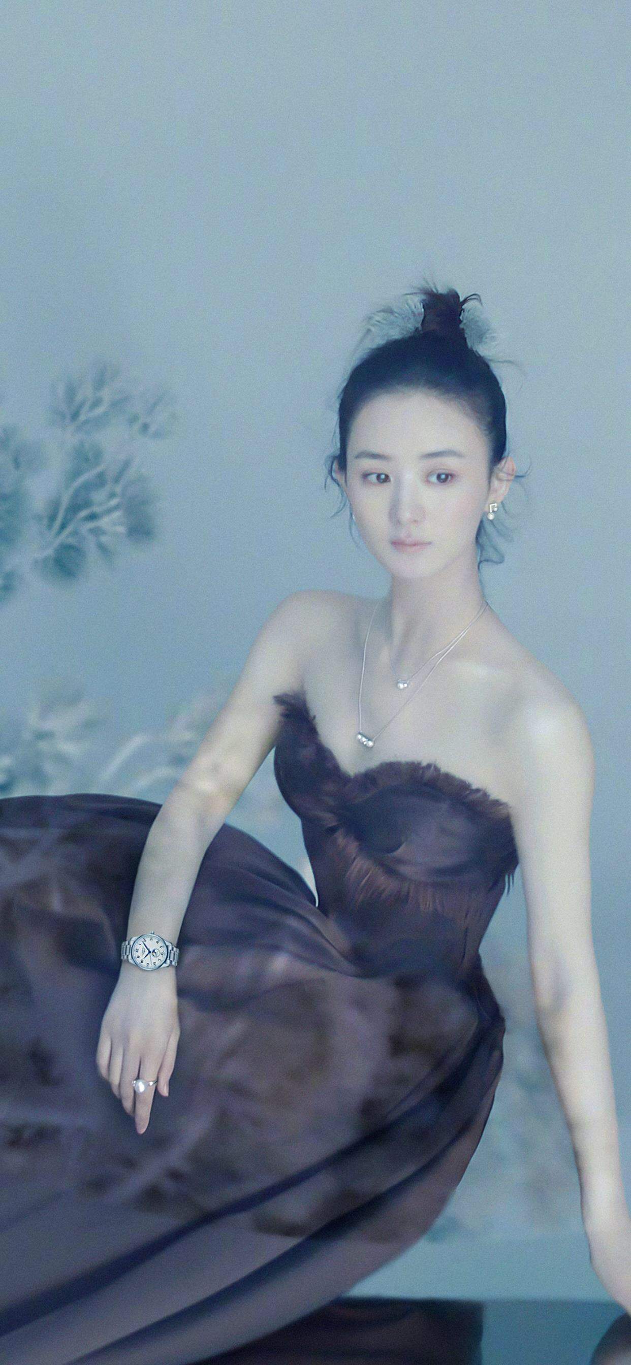 赵丽颖性感露肩写真手机壁纸图片