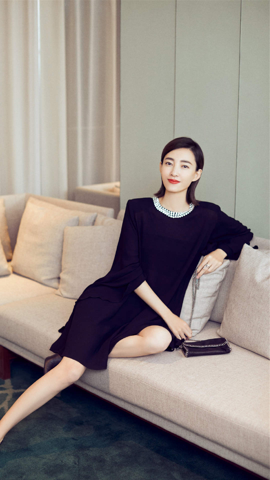 王丽坤优雅灵动粉色长裙写真图片图片