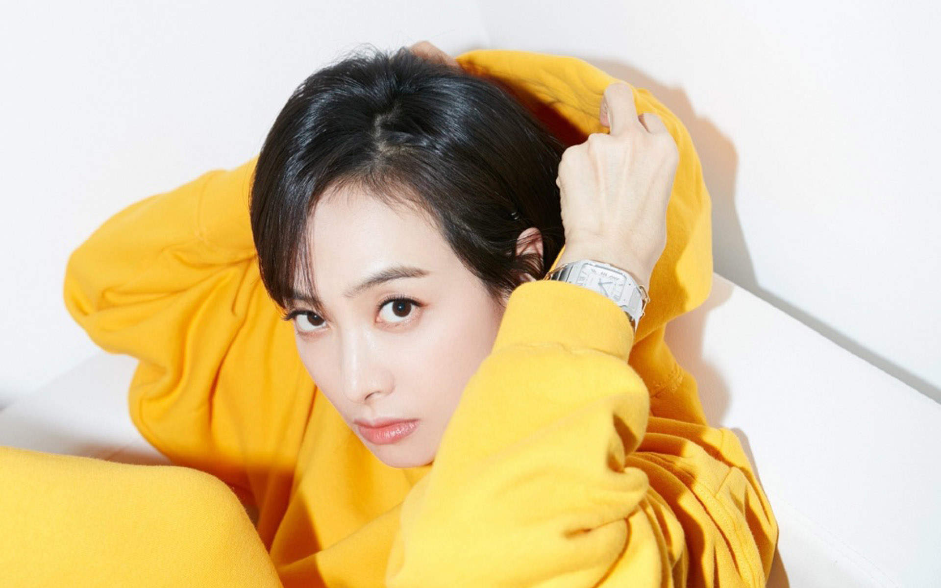 山东省青岛女演员宋茜妩媚动人写真桌面壁纸图片