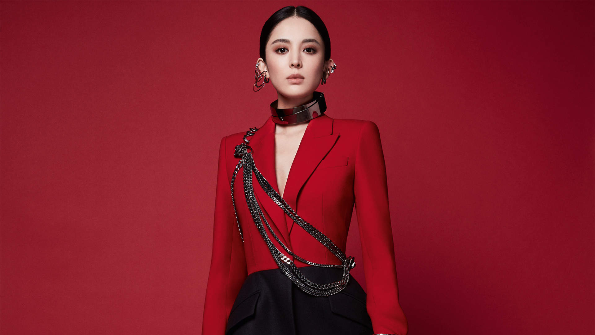 中国内地新疆乌鲁木齐市影视女演员古力娜扎率性性感写真手机壁纸图片